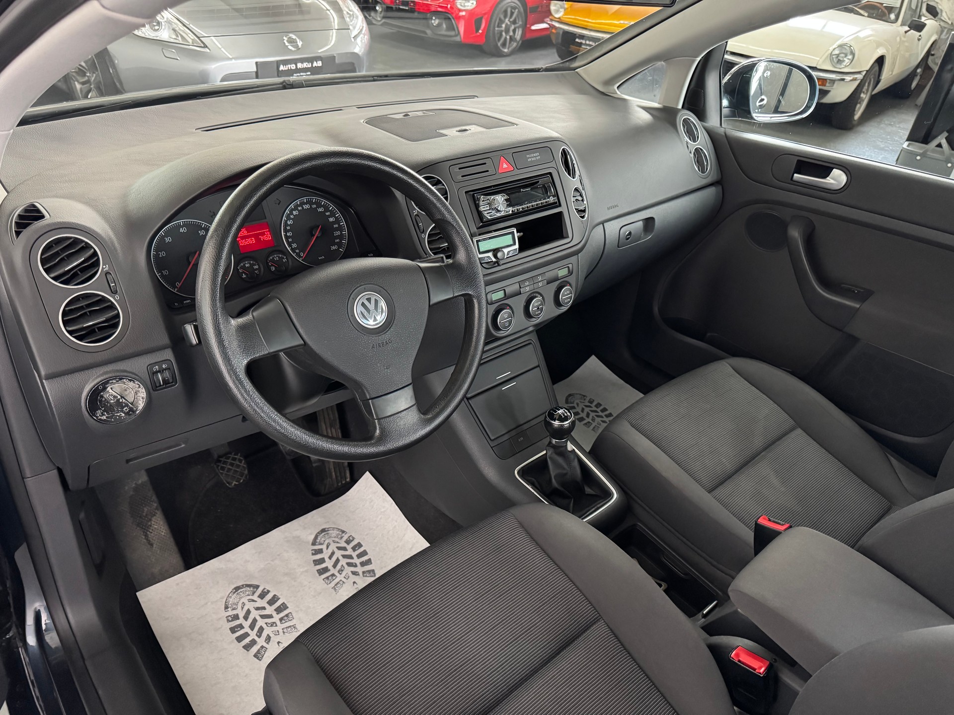 VW Golf Plus 1.6 FSI Comfortline-image-12