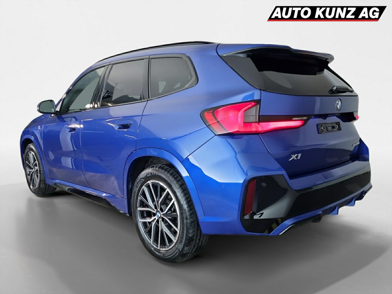 BMW X1 xDrive 20d 48V M Sport Hybrid-showroom-element-1