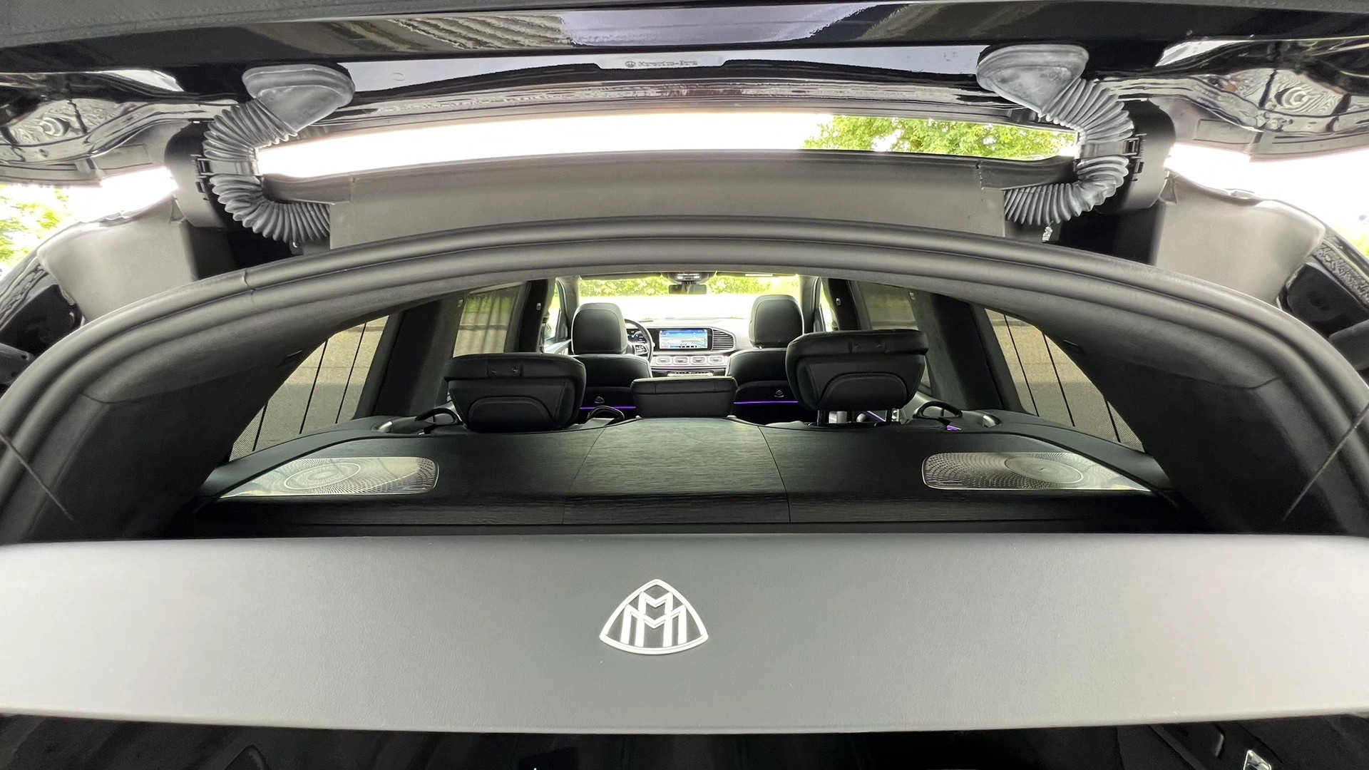 MERCEDES-BENZ GLS MAYBACH 600 9G-TRONIC l 558 PS-image-27
