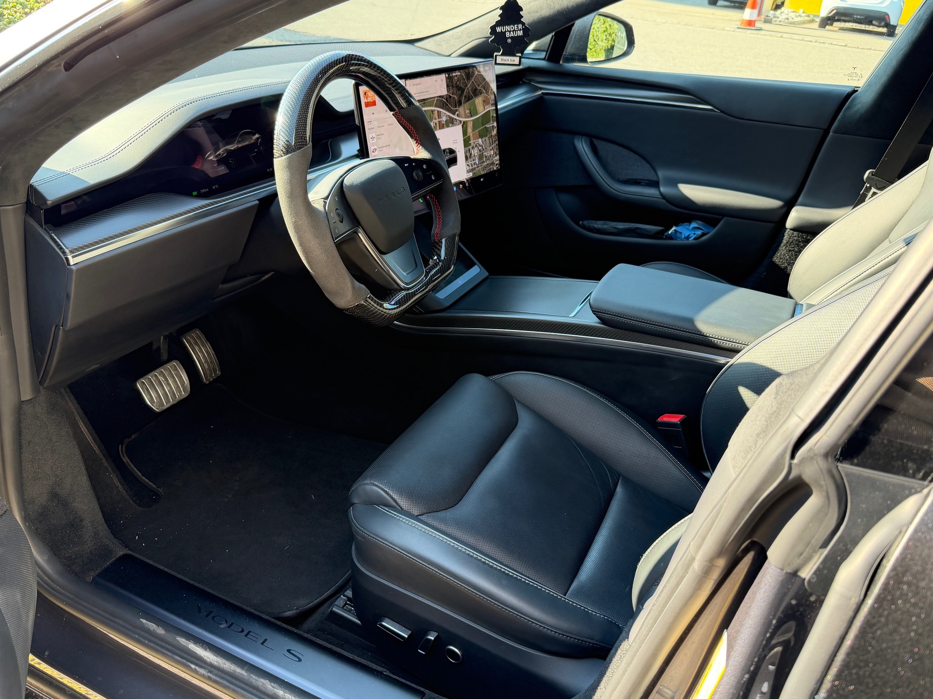 TESLA Model S 100 kWh Plaid 1267 PS-image-15
