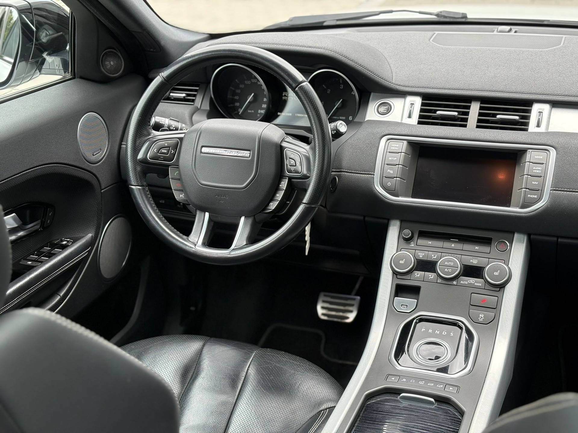 LAND ROVER Range Rover Evoque 2.2 SD4 Prestige AT6-image-1