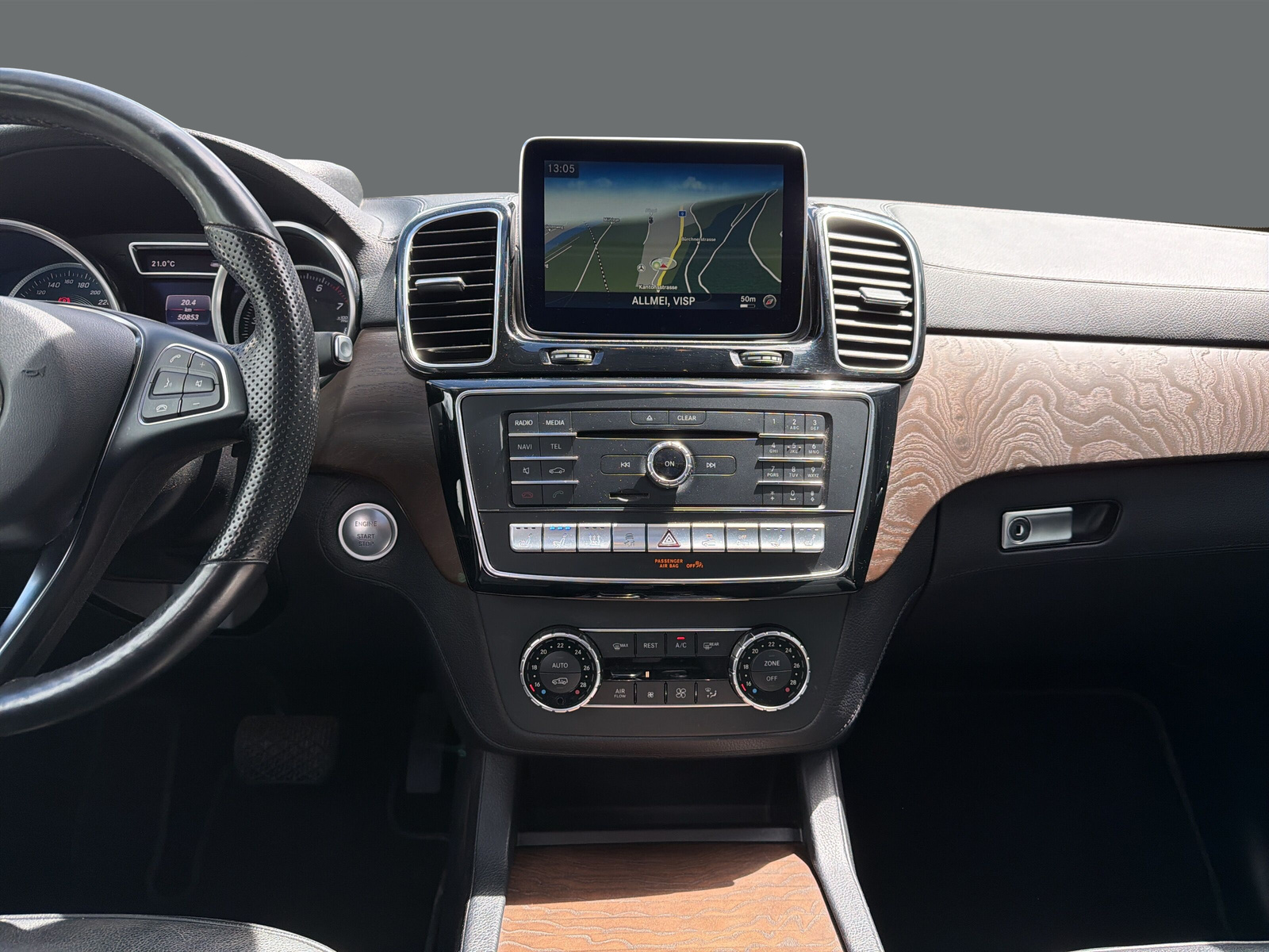 MERCEDES-BENZ GLE 500 e 4Matic-image-14