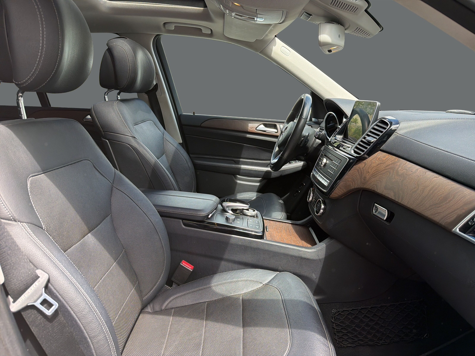 MERCEDES-BENZ GLE 500 e 4Matic-image-17