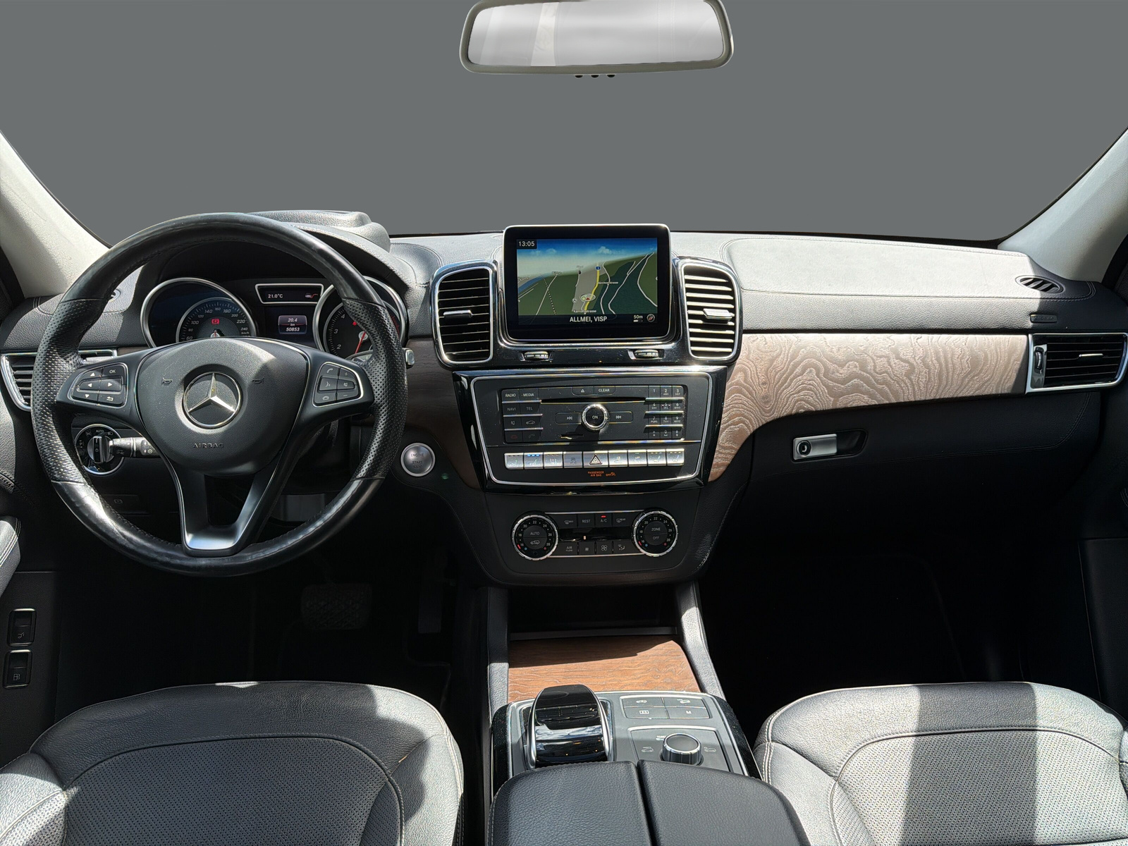 MERCEDES-BENZ GLE 500 e 4Matic-image-12
