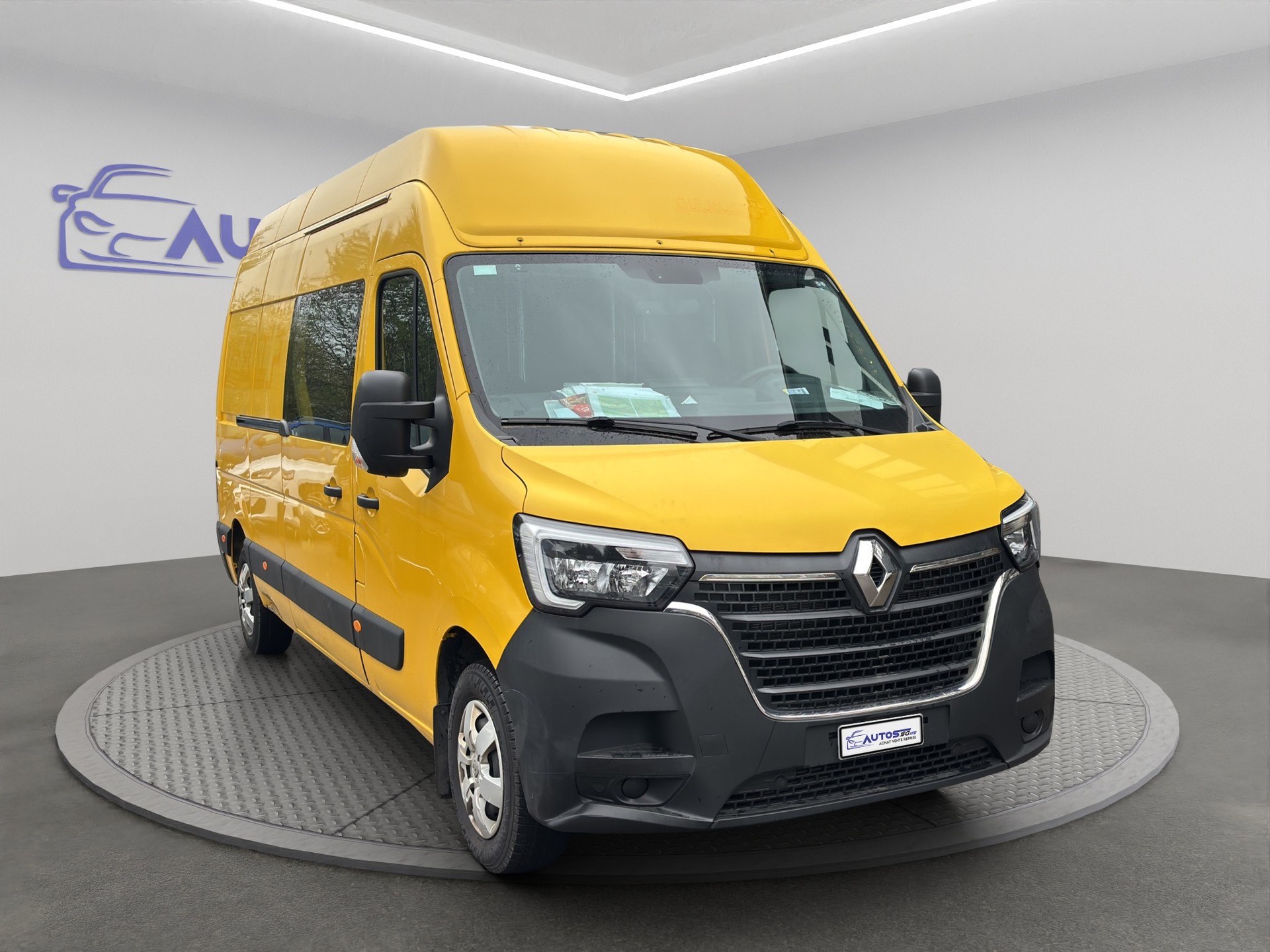 RENAULT Master T35 2.3dCi 135 L3H3-image-1