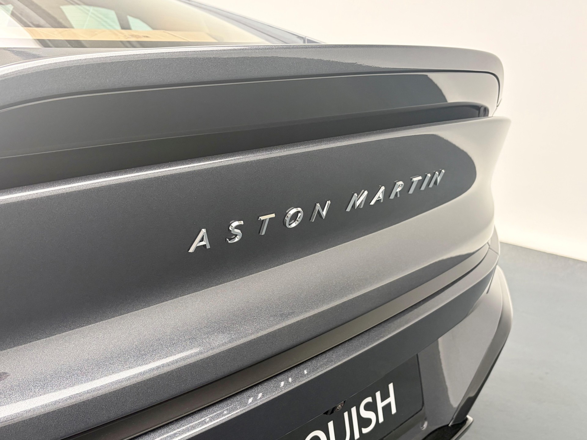 ASTON MARTIN Vanquish 5.2 V12 Bi-Turbo-image-29
