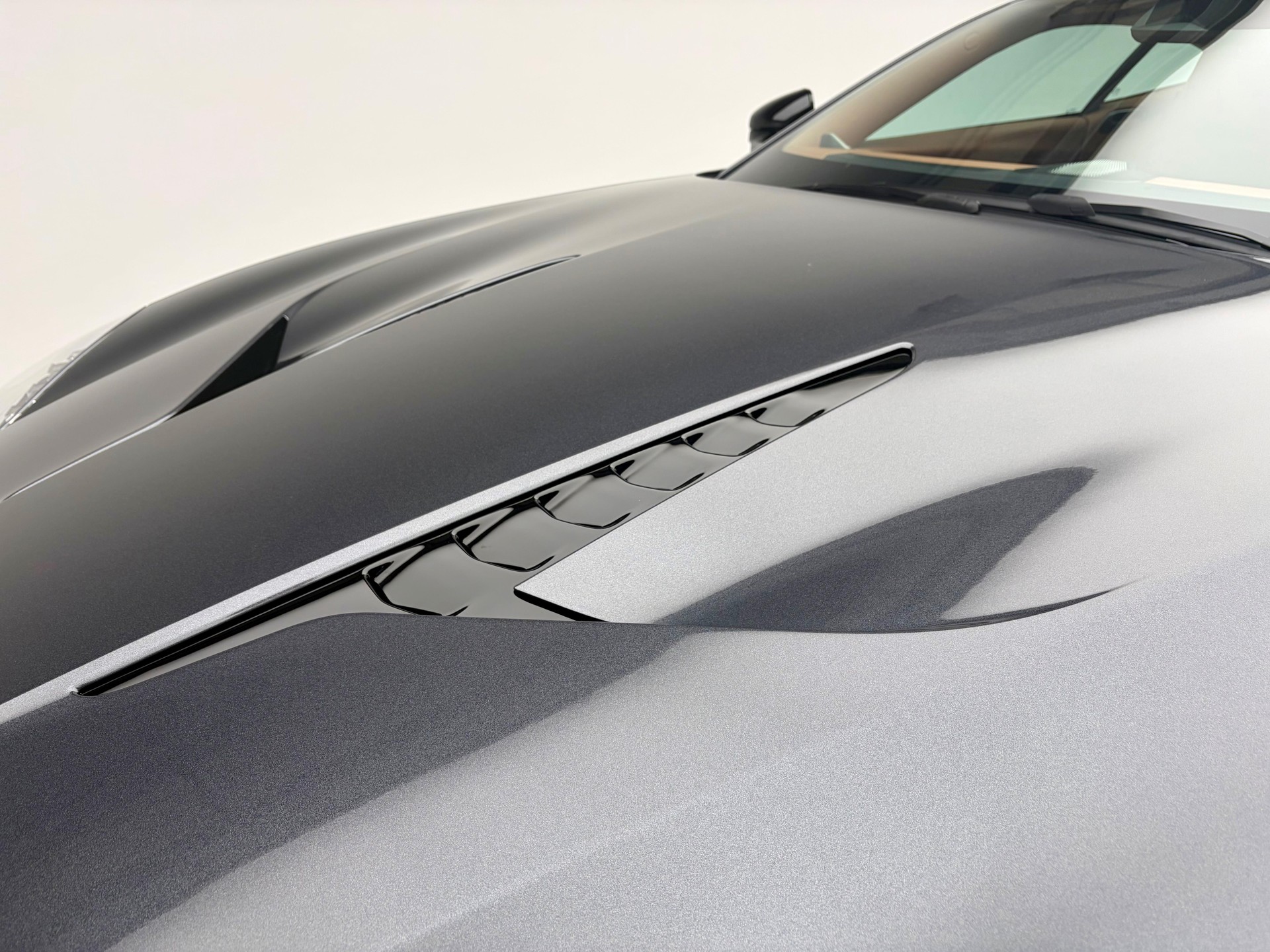 ASTON MARTIN Vanquish 5.2 V12 Bi-Turbo-image-21
