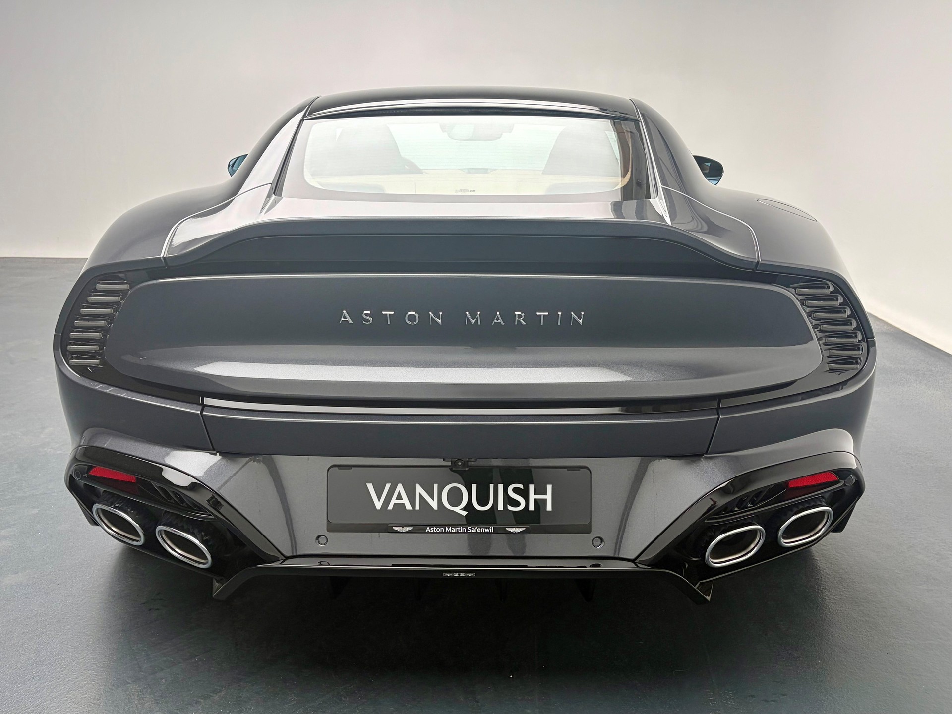 ASTON MARTIN Vanquish 5.2 V12 Bi-Turbo-image-28
