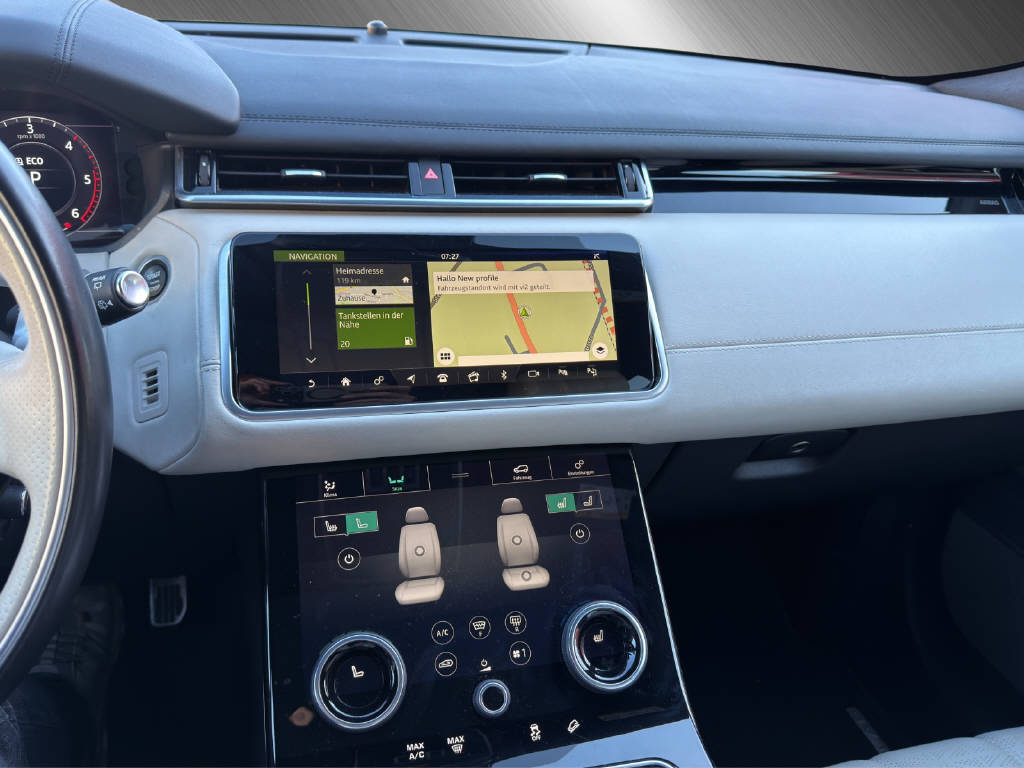 LAND ROVER Range Rover Velar 3.0 D 300 First Edition-image-13