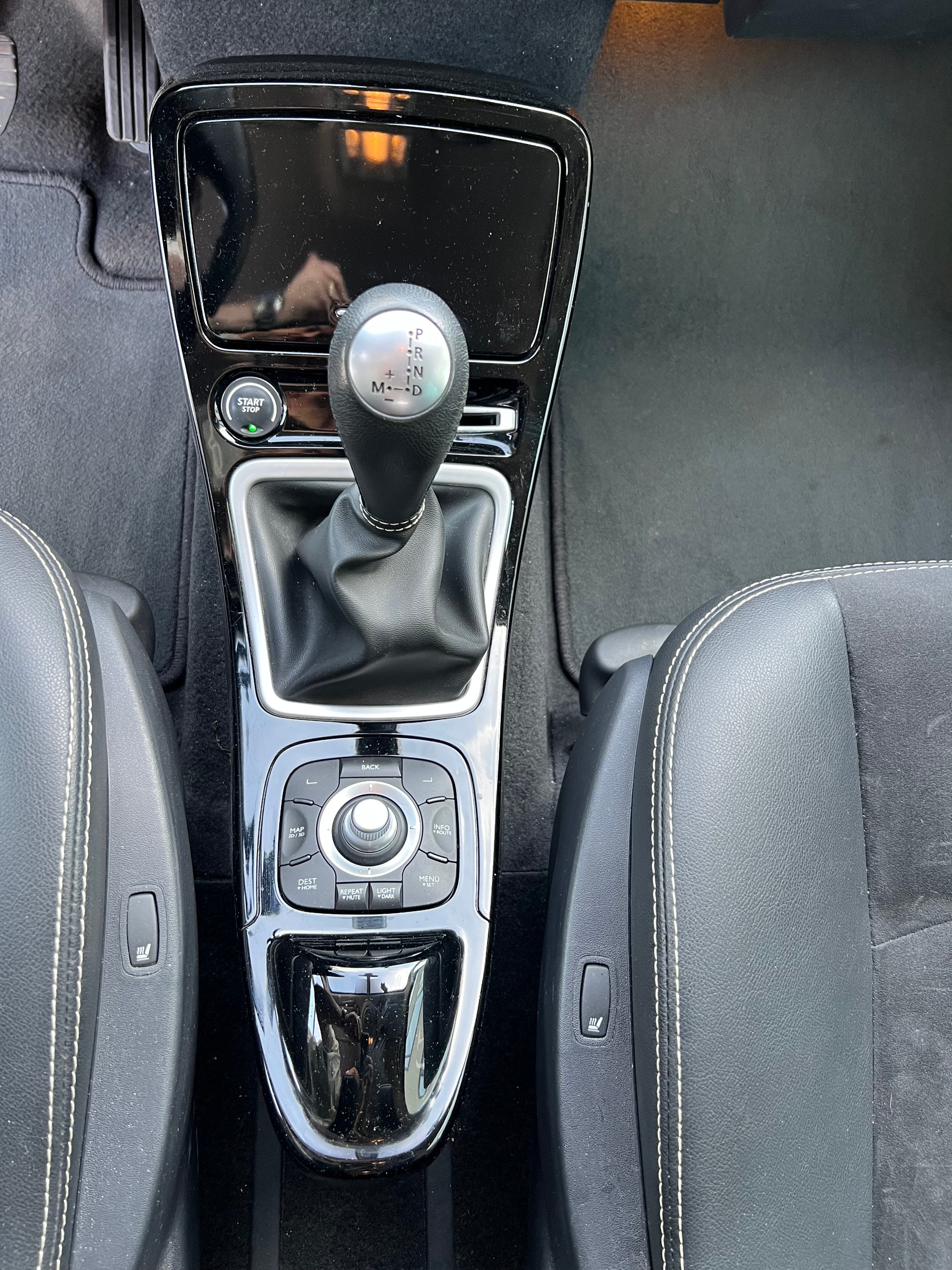 RENAULT Grand Espace 2.0 dCi 175 DPF Dynamique-image-14