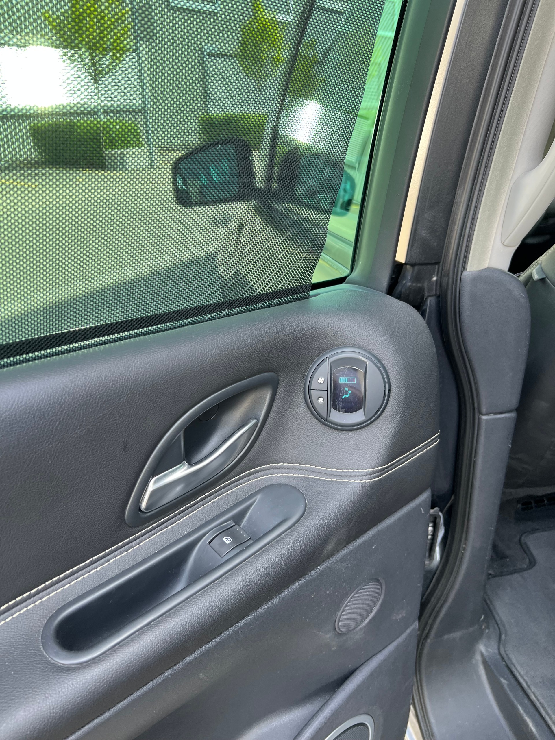 RENAULT Grand Espace 2.0 dCi 175 DPF Dynamique-image-16