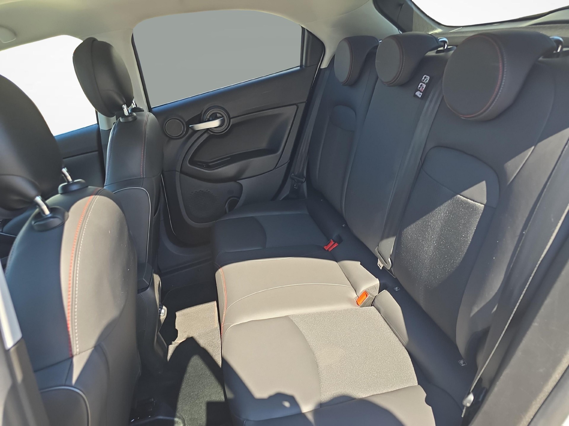 FIAT 500 X 1.5 Hybrid Dolcevita Swiss Edition / ab 3,99% Leasing bei Abschluss einer Protect Autoversicherung-image-10
