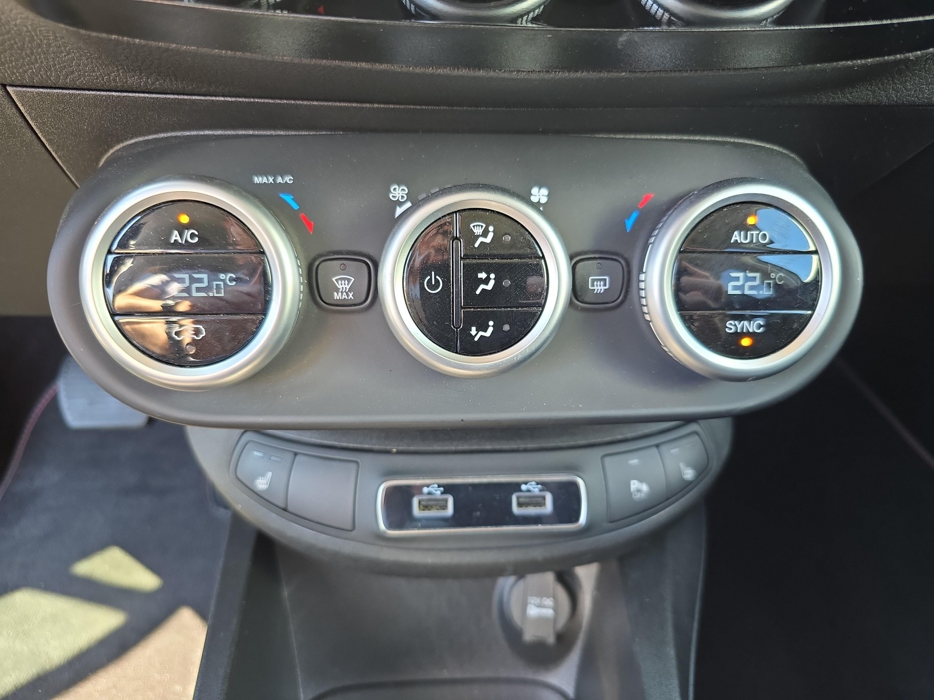 FIAT 500 X 1.5 Hybrid Dolcevita Swiss Edition / ab 3,99% Leasing bei Abschluss einer Protect Autoversicherung-image-16
