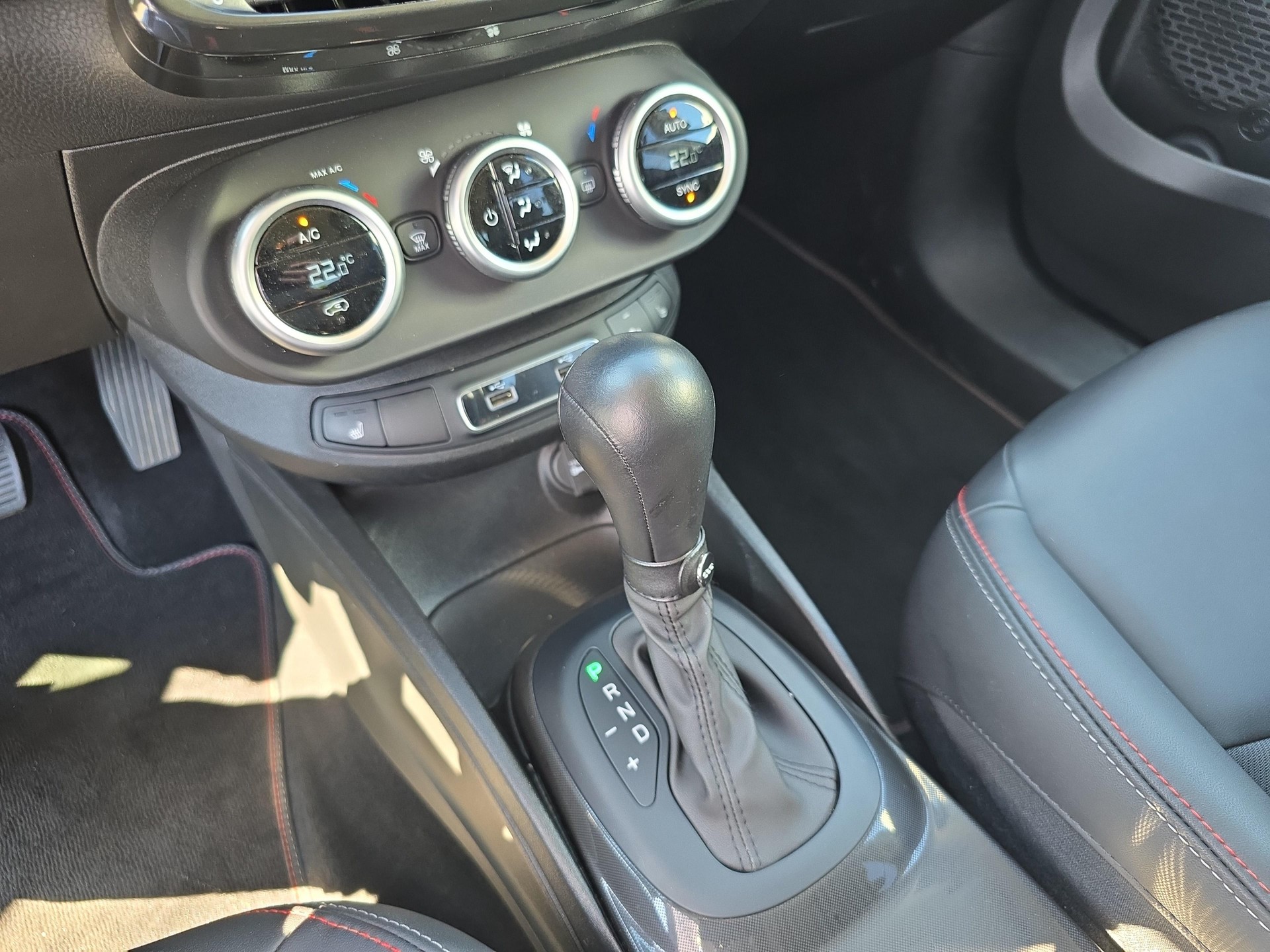 FIAT 500 X 1.5 Hybrid Dolcevita Swiss Edition / ab 3,99% Leasing bei Abschluss einer Protect Autoversicherung-image-15