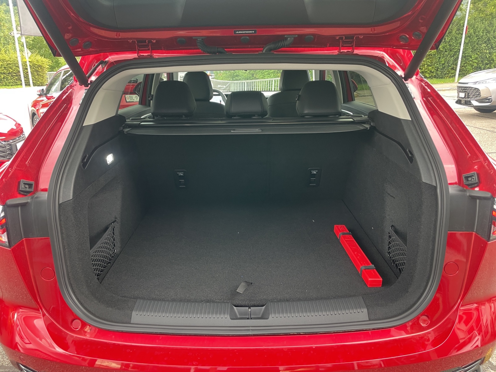 MG HS 1.5 Hybrid Luxury-image-8