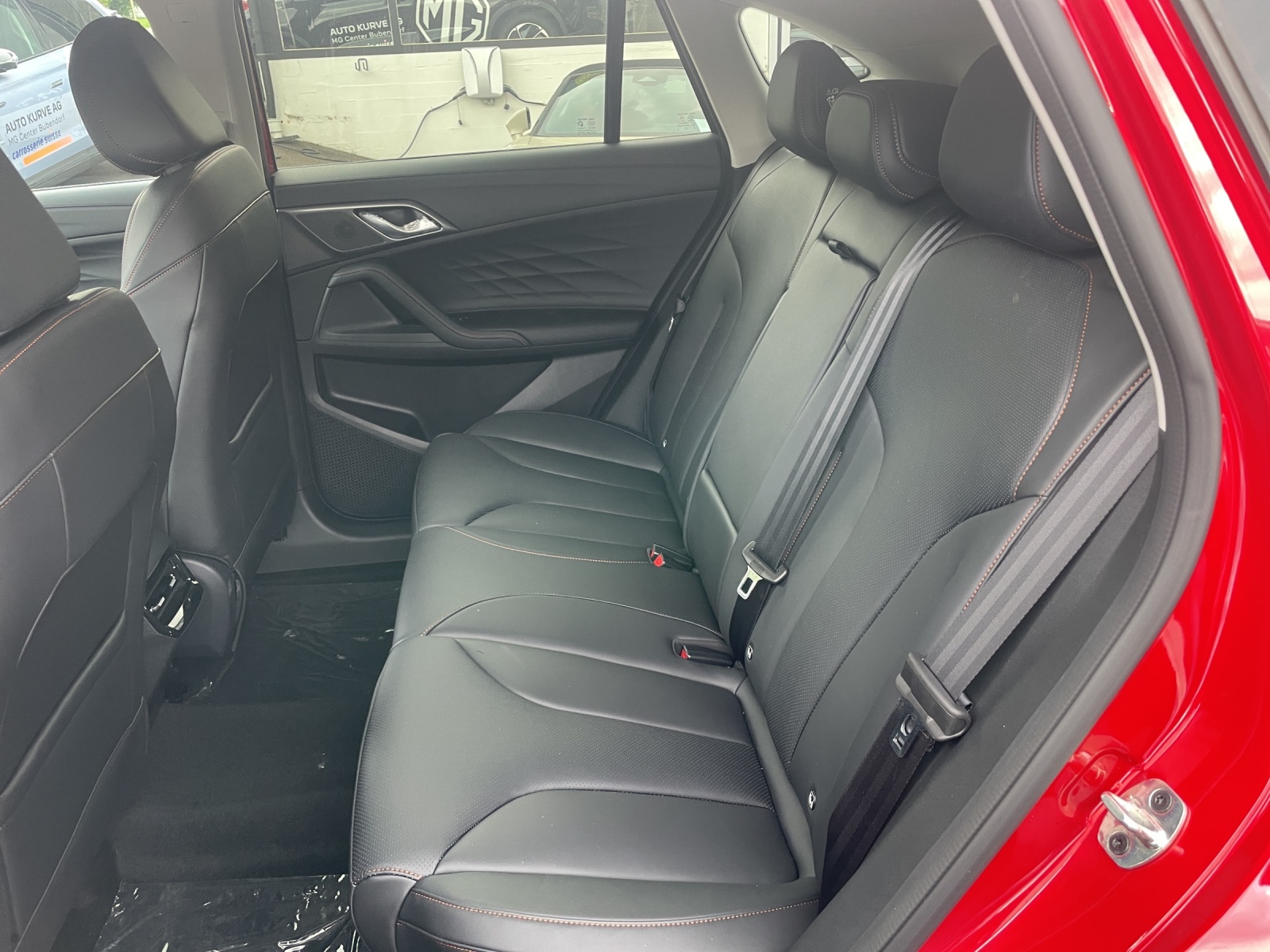MG HS 1.5 Hybrid Luxury-image-4