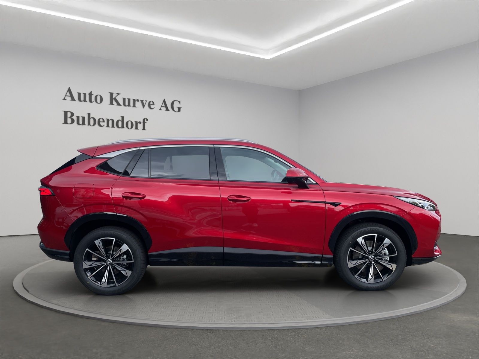 MG HS 1.5 Hybrid Luxury-showroom-element-1
