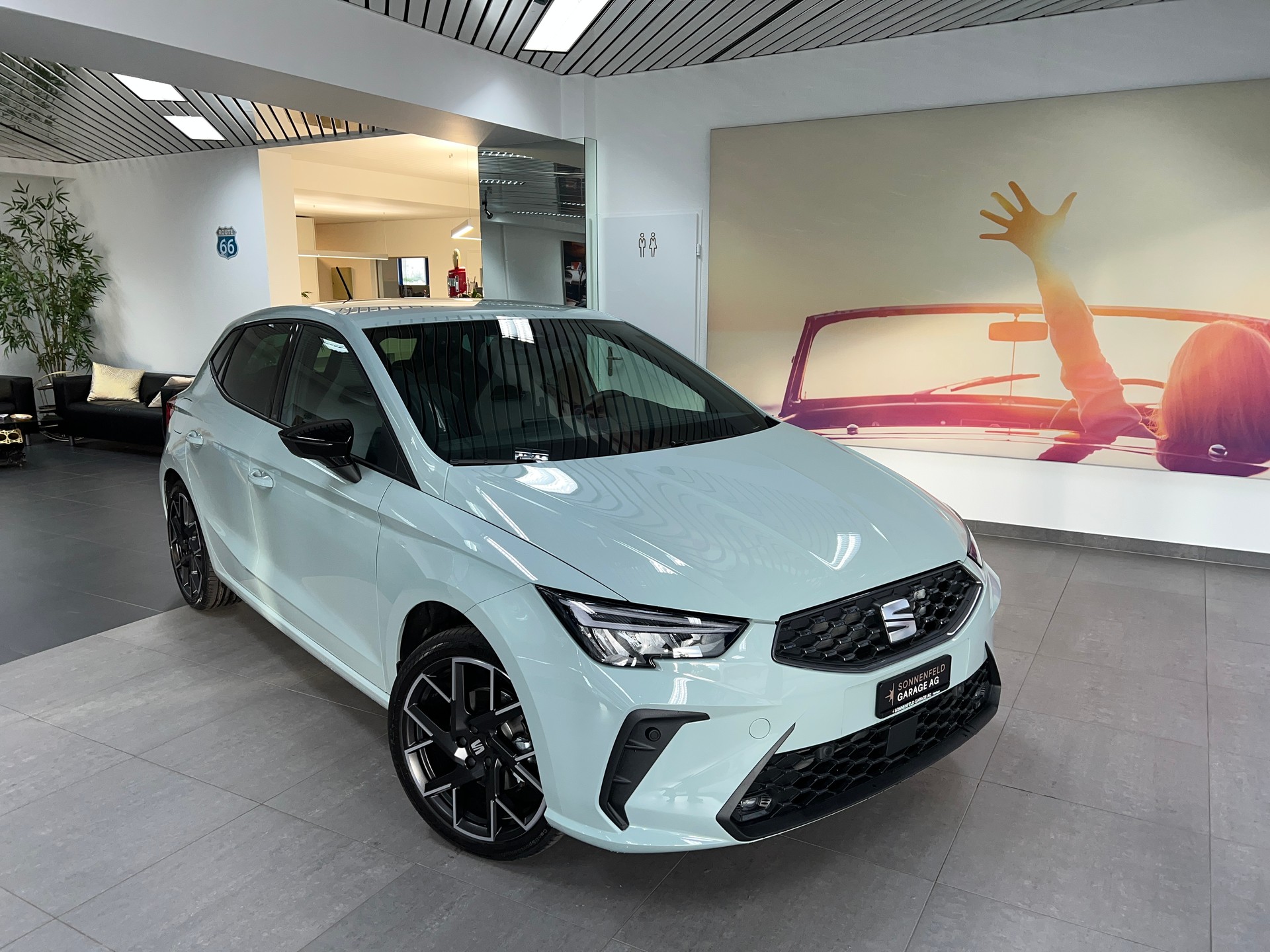 SEAT Ibiza 1.5 EcoTSI FR DSG / Neustes Modell / 5 Jahre Garantie-showroom-element-1