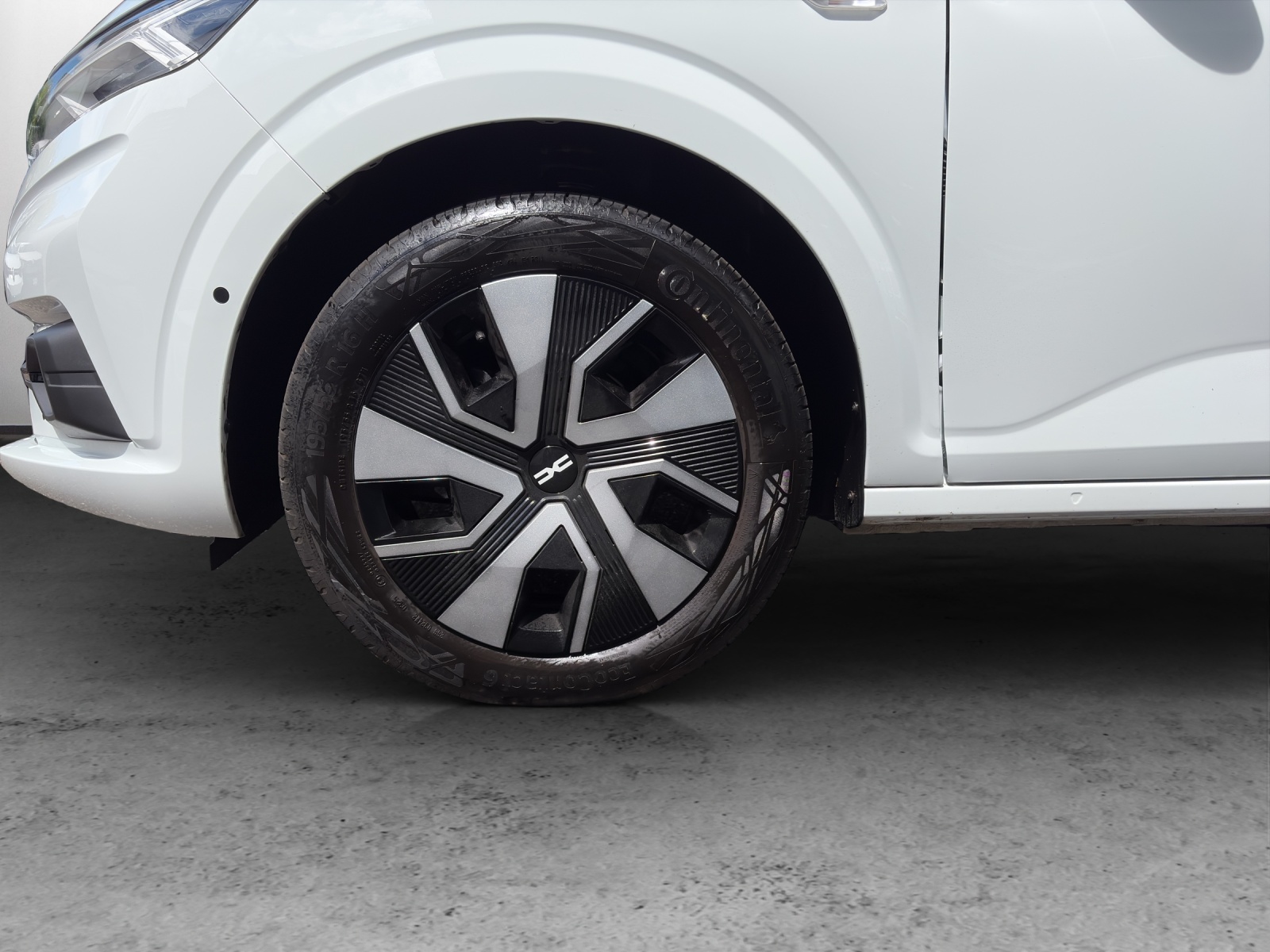 DACIA Sandero TCe 90 Expression-image-12