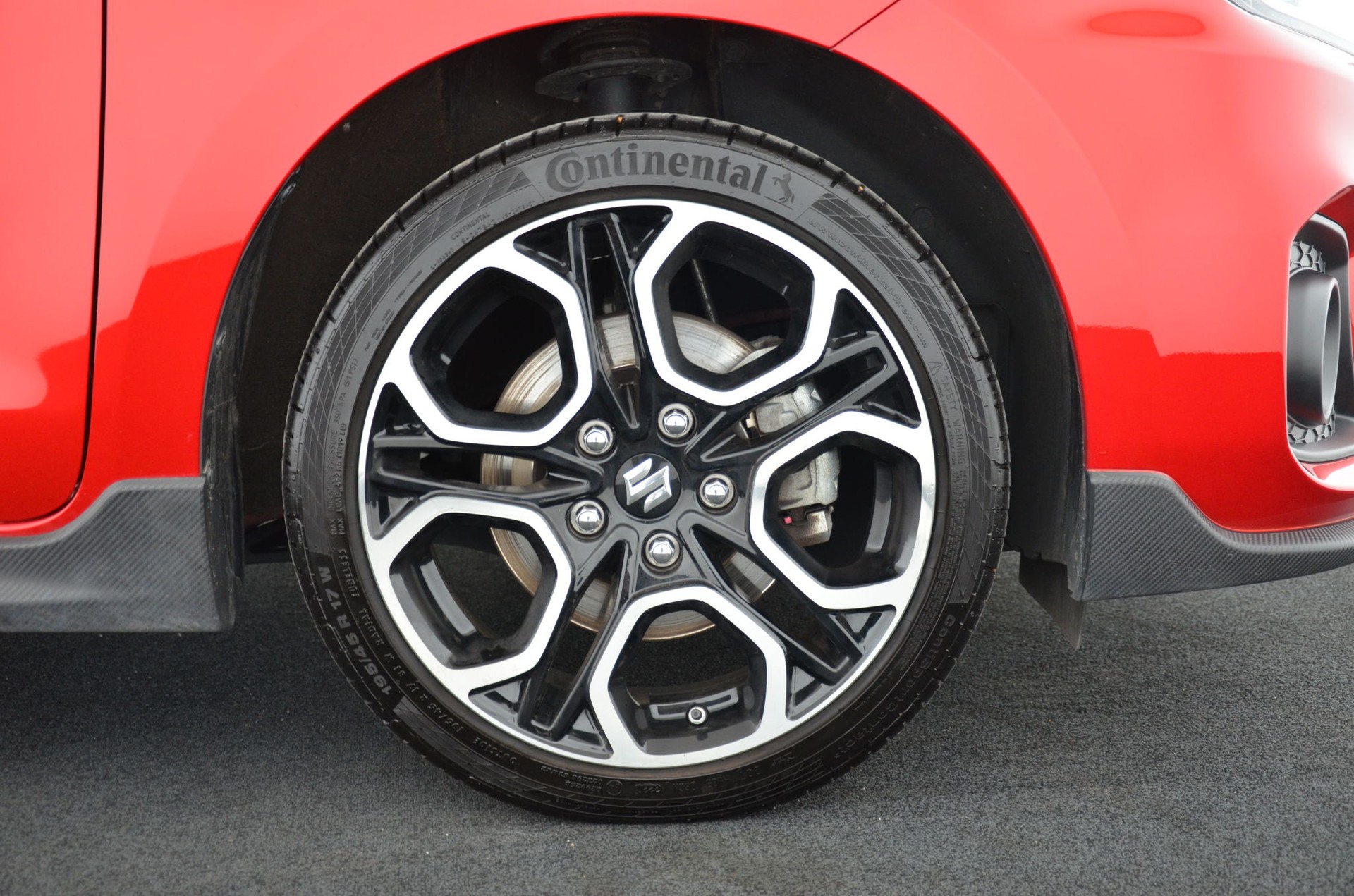 SUZUKI Swift Sport 1.4i 16V Compact Top Hybrid-image-9