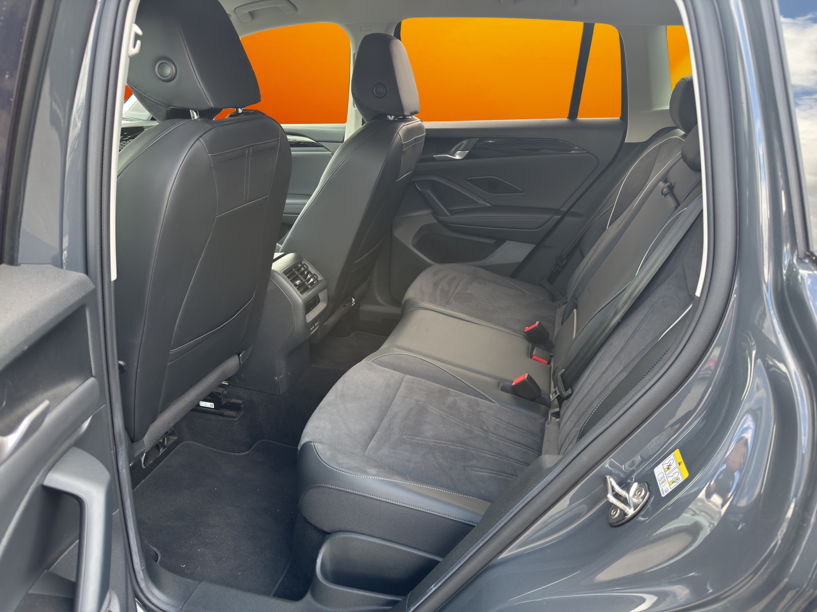 VW Tiguan 2.0 TDI SCR Elegance 4Motion DSG *** Garantie 4ans / 100'000KM ***-image-11