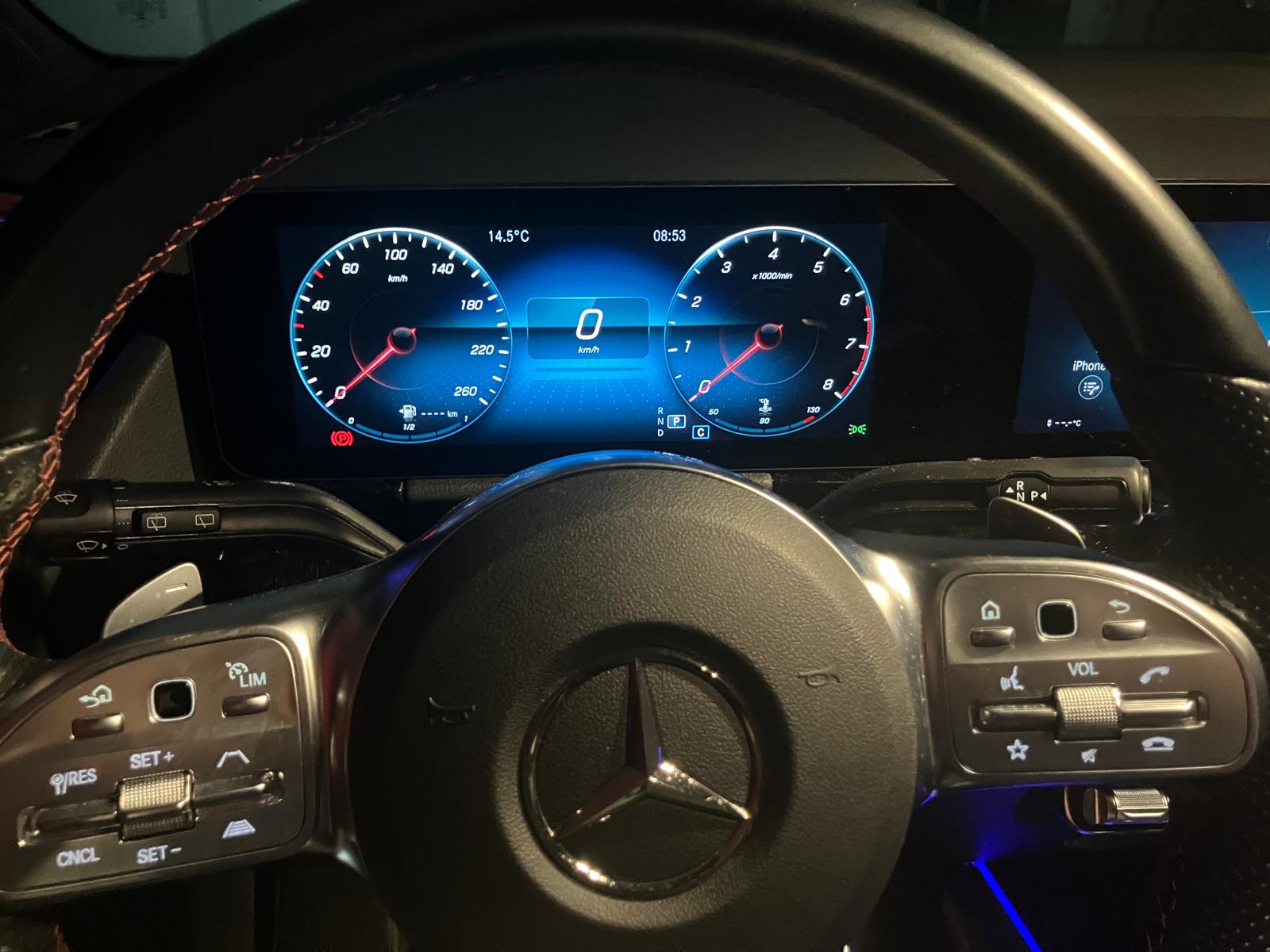 MERCEDES-BENZ GLA 250 AMG Line 4matic-image-9