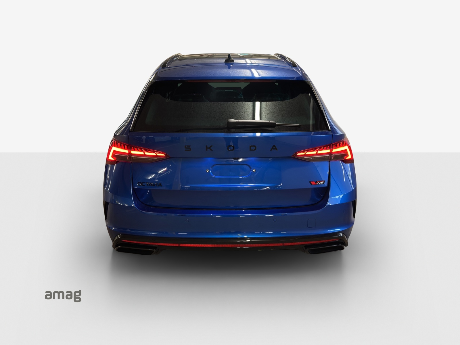 SKODA Octavia Combi 2.0 TSI DSG RS-image-16