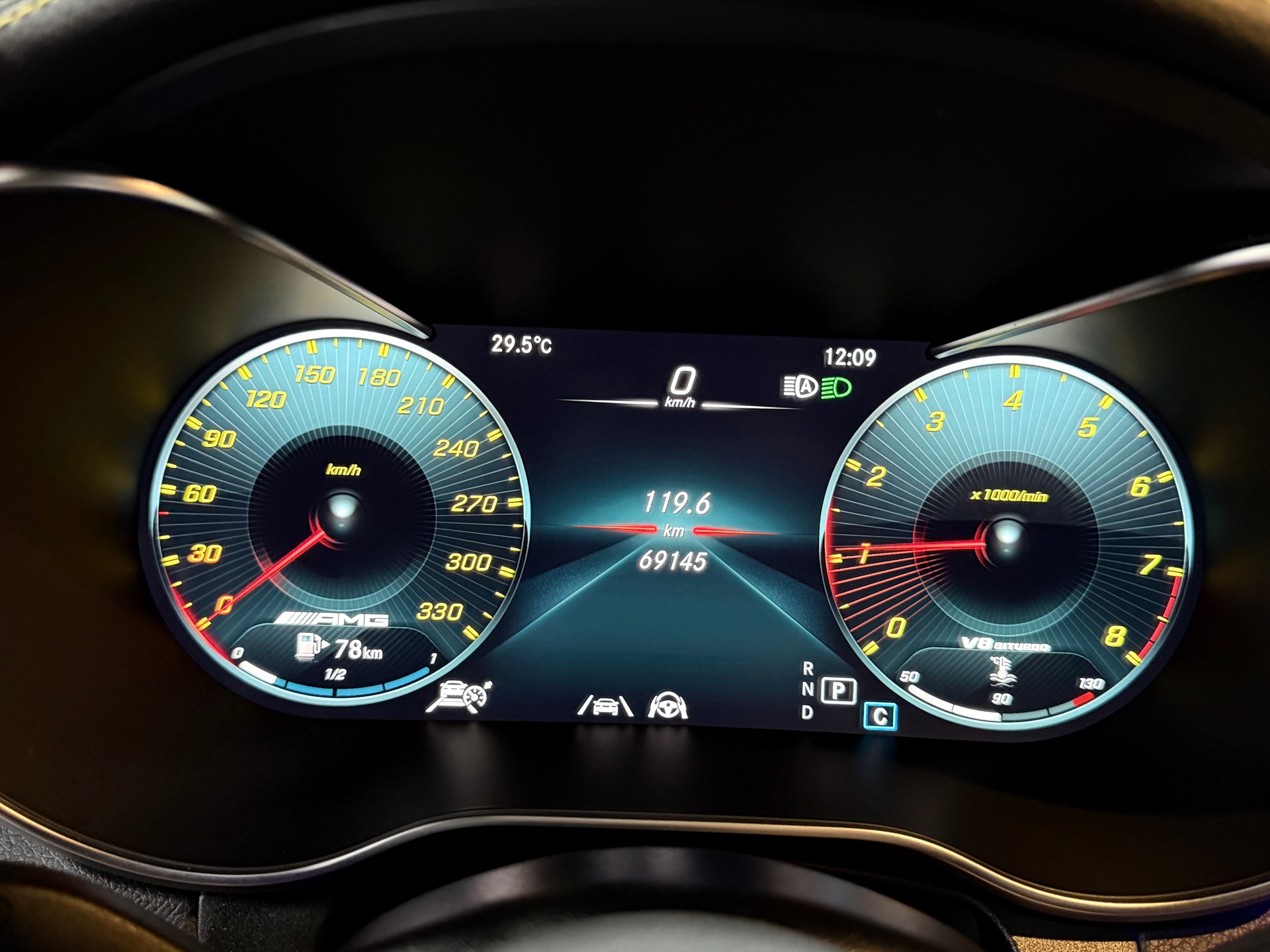 MERCEDES-BENZ GLC Coupé 63 S AMG 4Matic 9G-Tronic-image-16