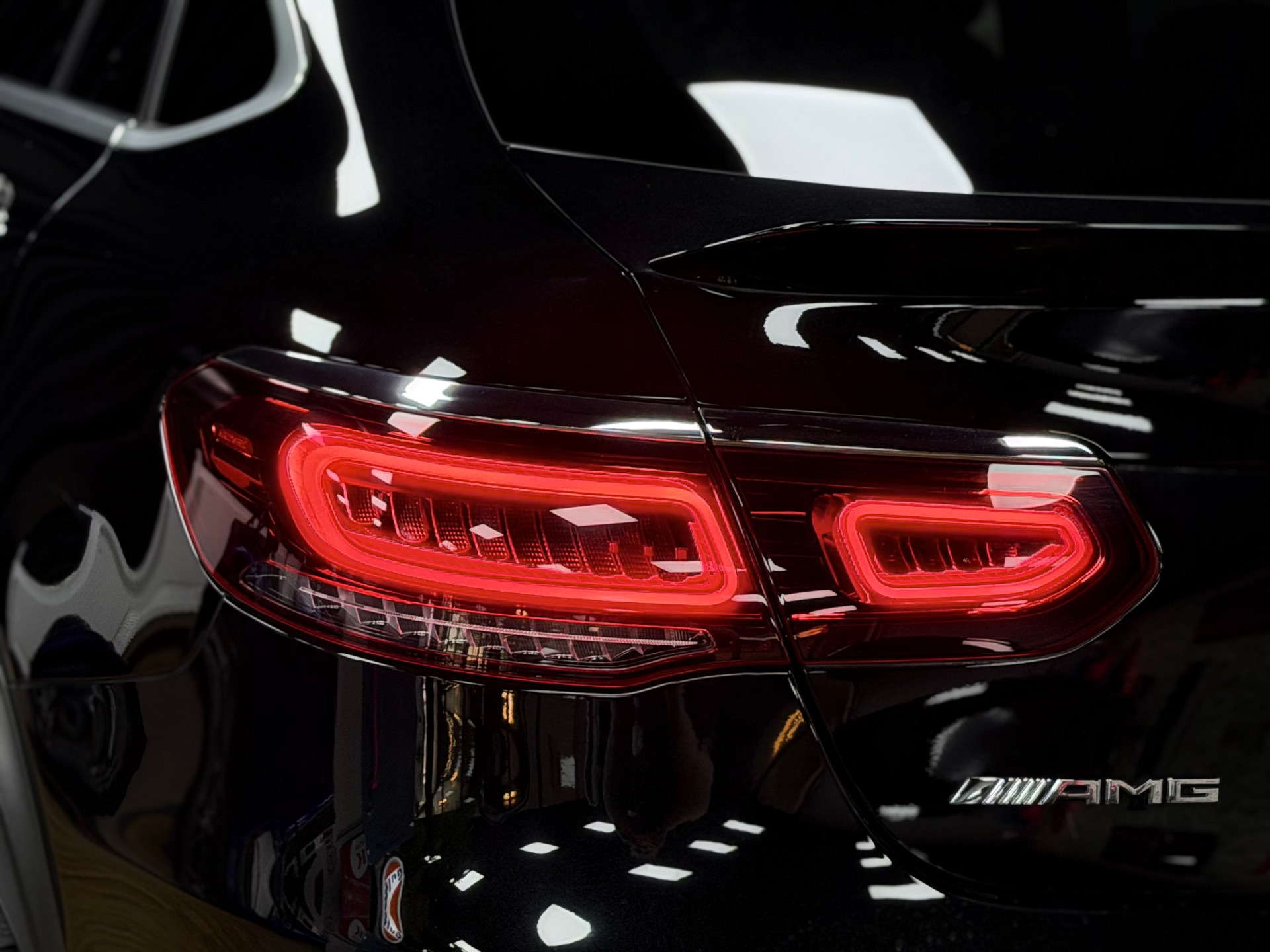 MERCEDES-BENZ GLC Coupé 63 S AMG 4Matic 9G-Tronic-image-8