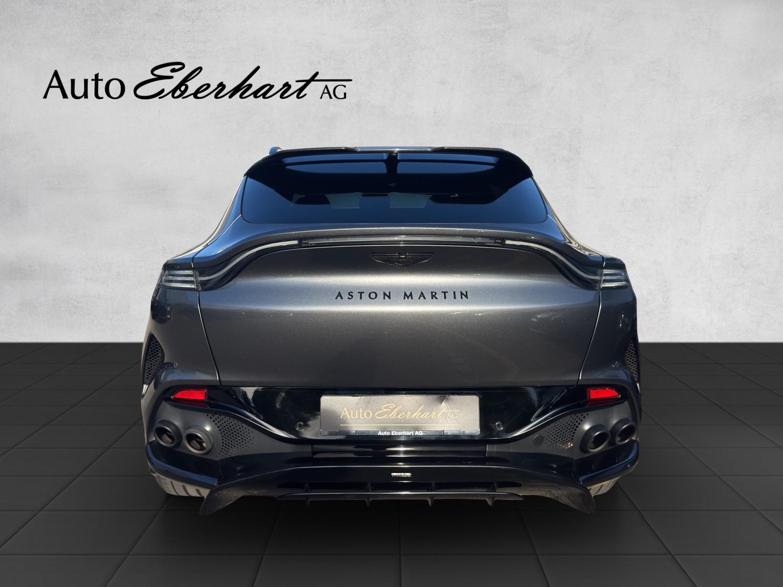 ASTON MARTIN DBX 707-image-4