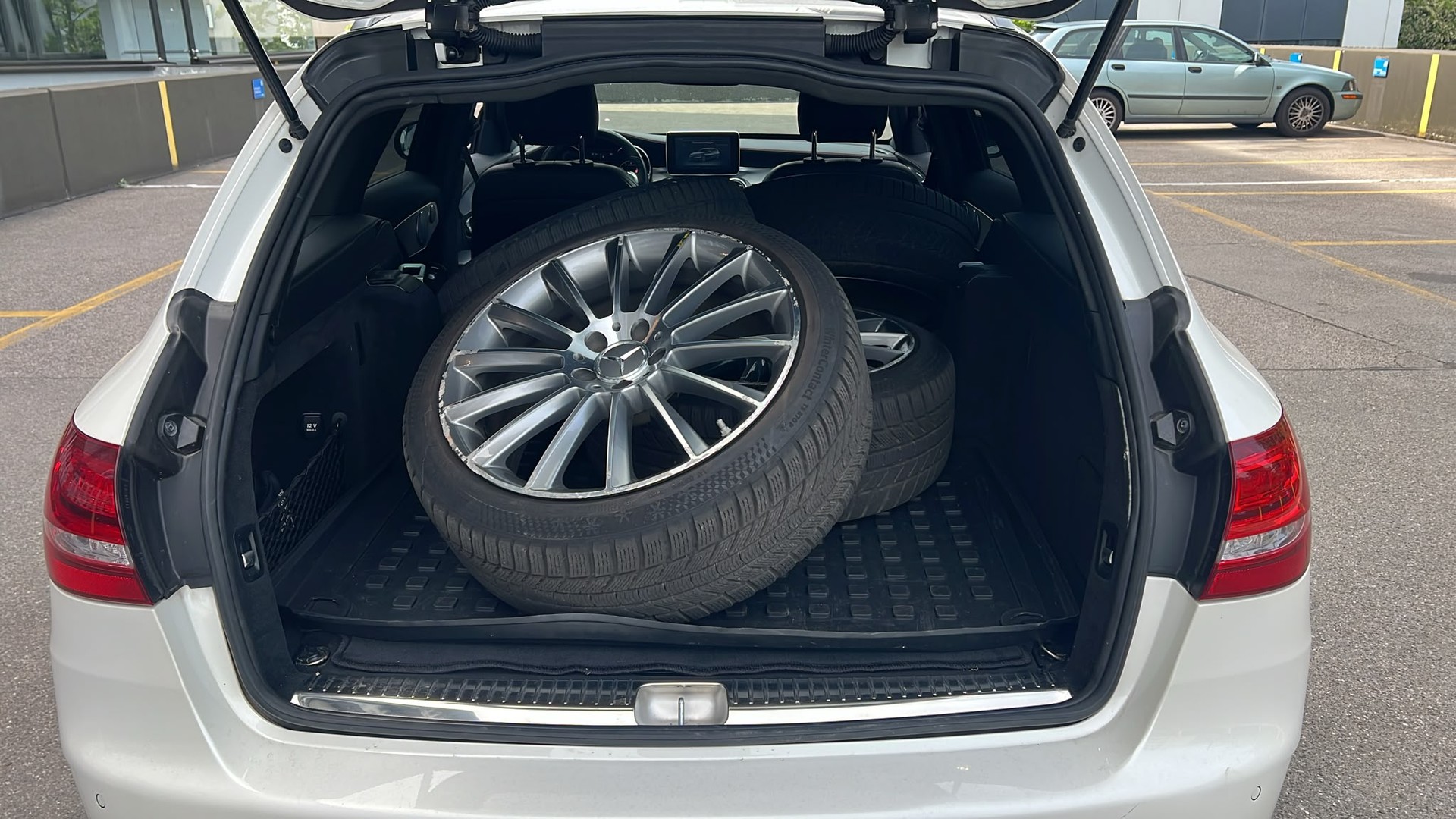 MERCEDES-BENZ C 43 AMG 4Matic 9G-Tronic-image-21