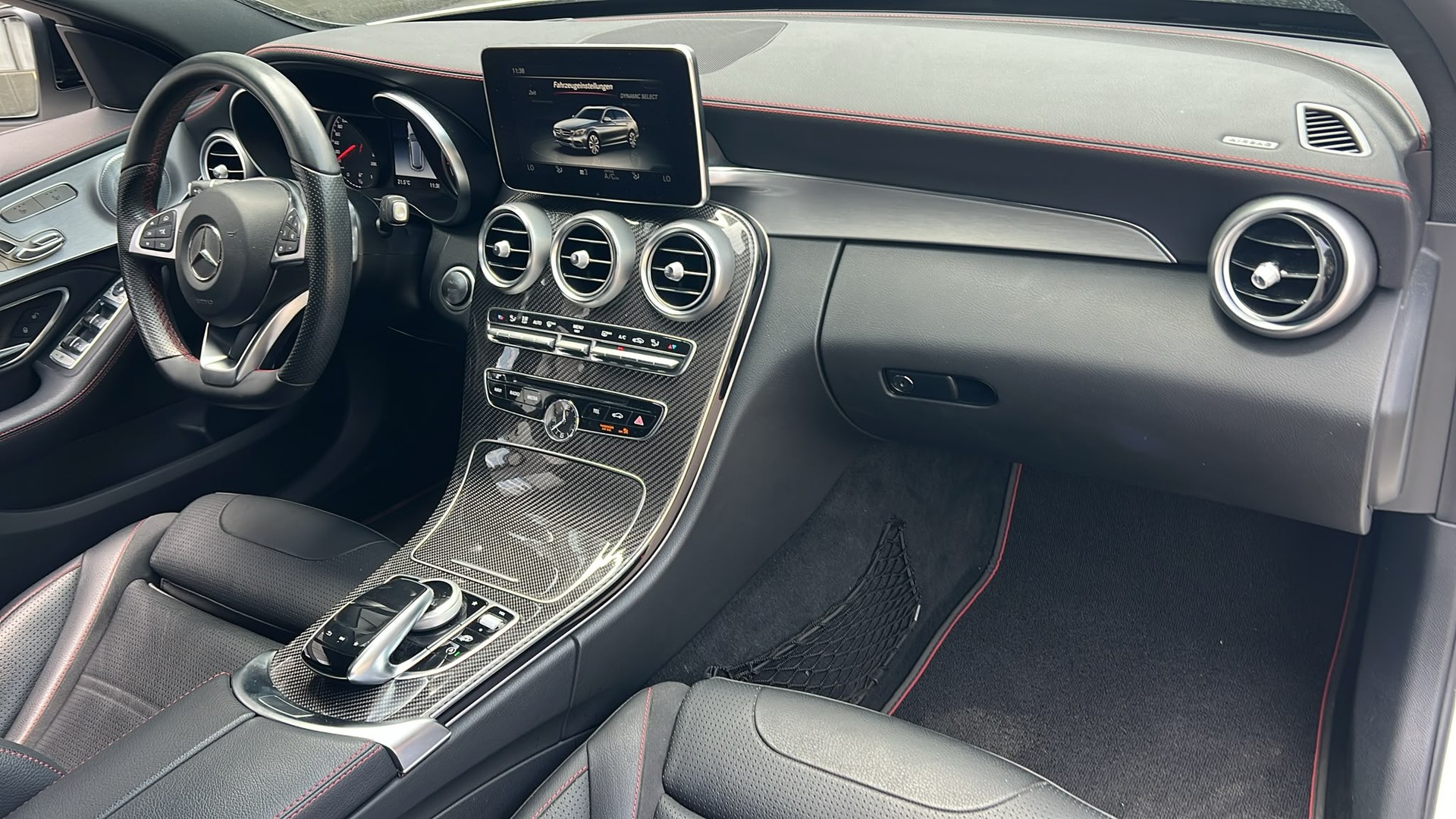 MERCEDES-BENZ C 43 AMG 4Matic 9G-Tronic-image-12