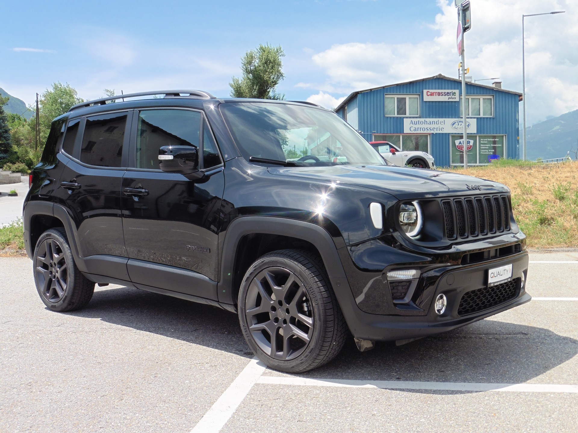 JEEP Renegade 1.3 Turbo S AWD-showroom-element-1