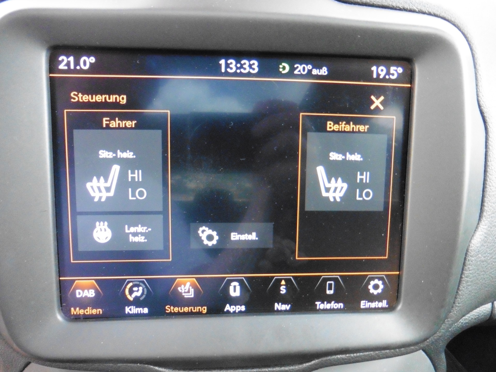 JEEP Renegade 1.3 Turbo S AWD-image-17