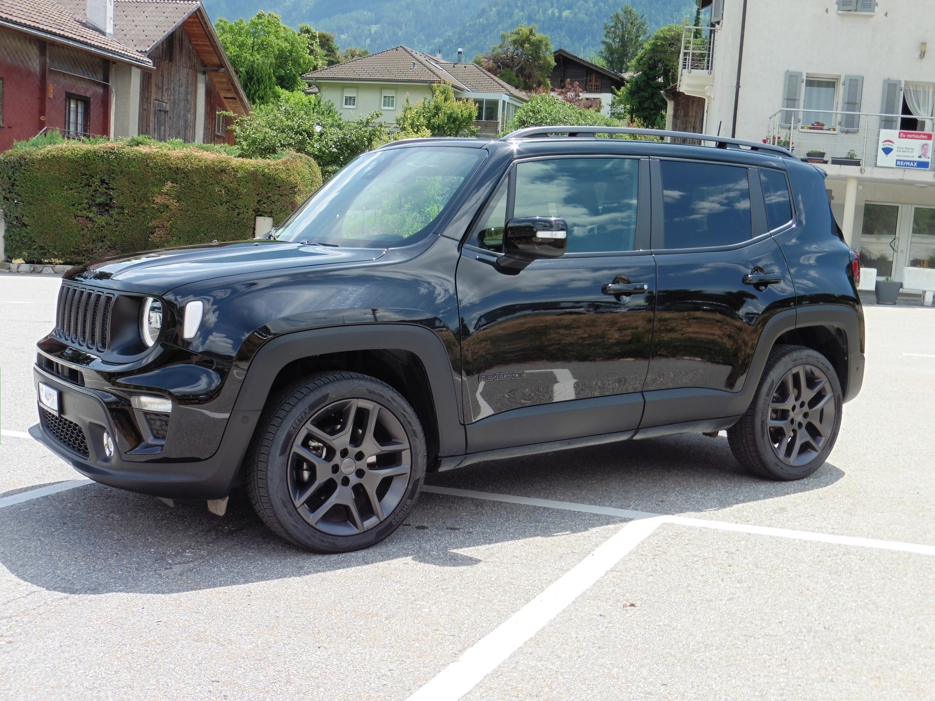 JEEP Renegade 1.3 Turbo S AWD-image-4