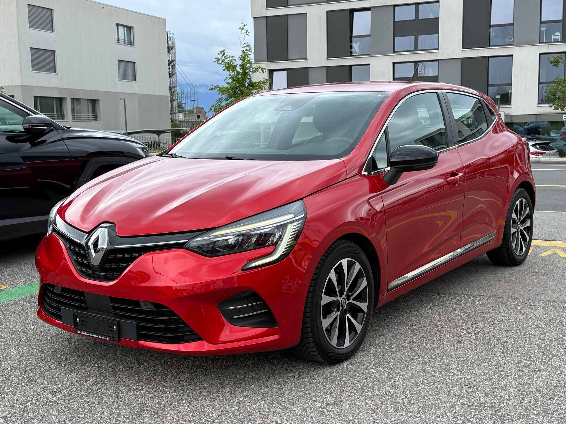 RENAULT Clio 1.6 E-Tech Intens-showroom-element-1