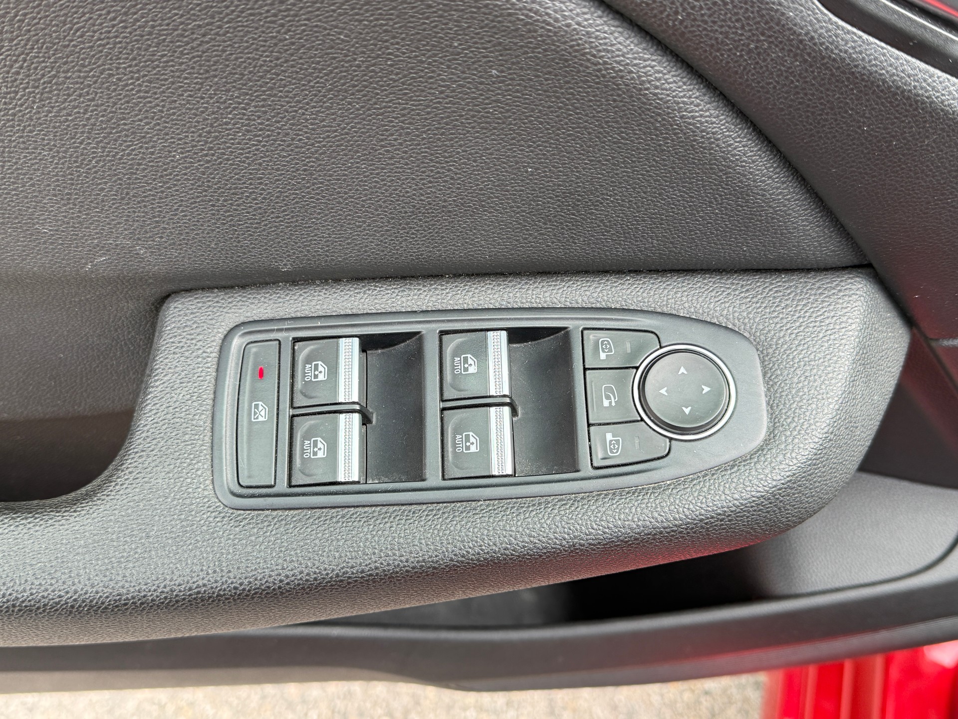 RENAULT Clio 1.6 E-Tech Intens-image-22