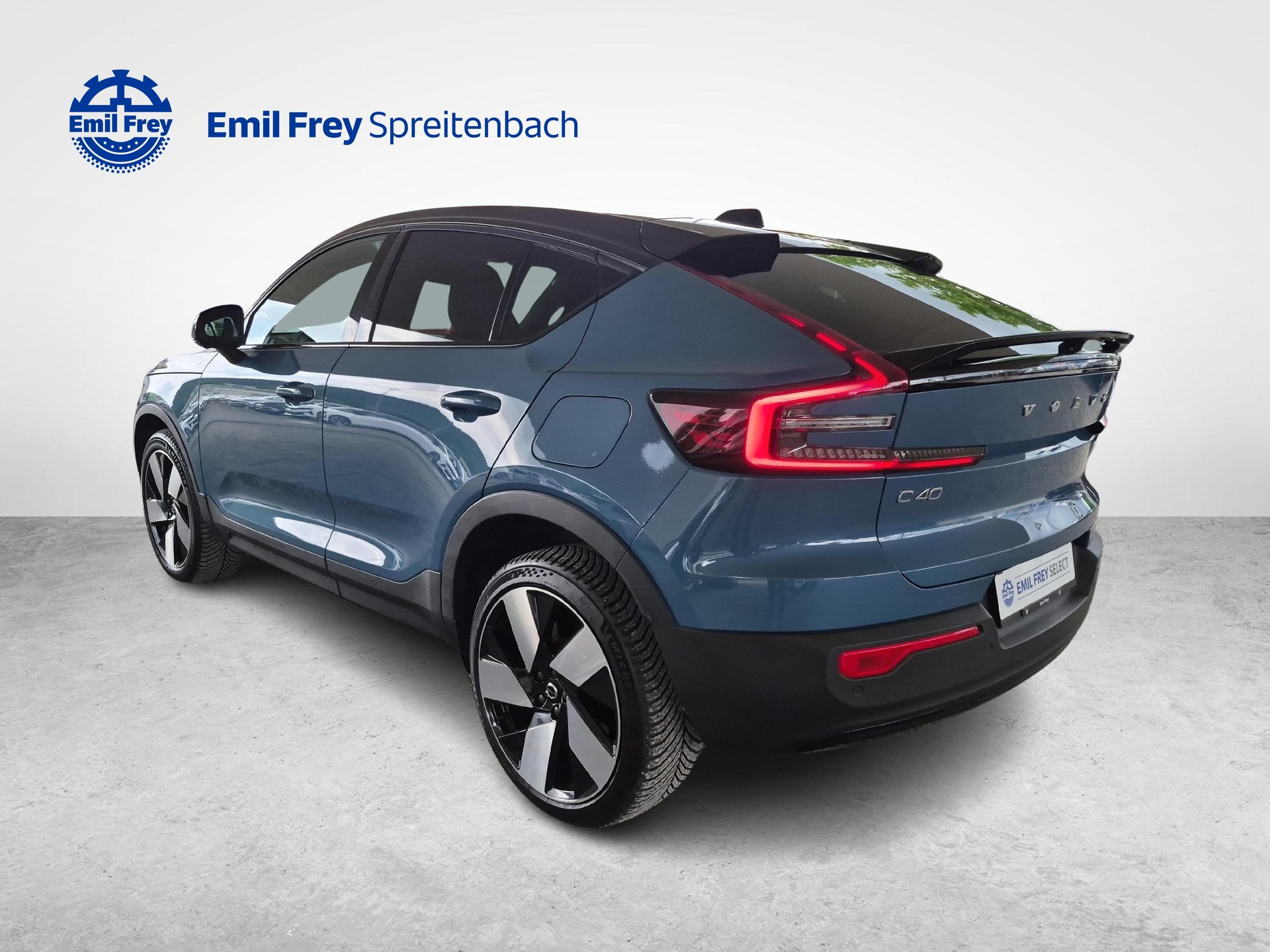 VOLVO C40 P8 Twin Recharge AWD / ab 0,99% Leasing bei Abschluss einer Protect Autoversicherung-showroom-element-2