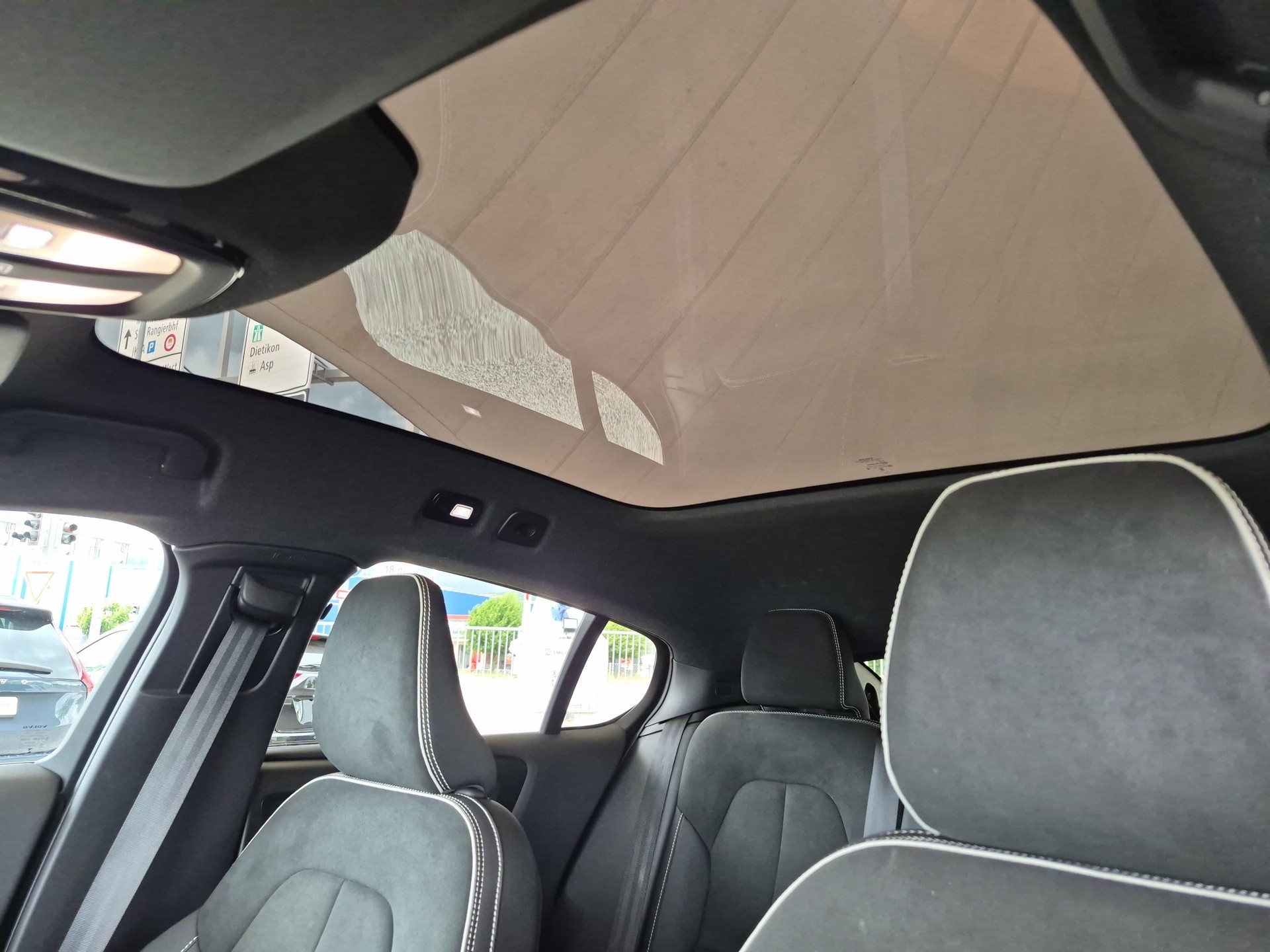VOLVO C40 P8 Twin Recharge AWD / ab 0,99% Leasing bei Abschluss einer Protect Autoversicherung-image-17