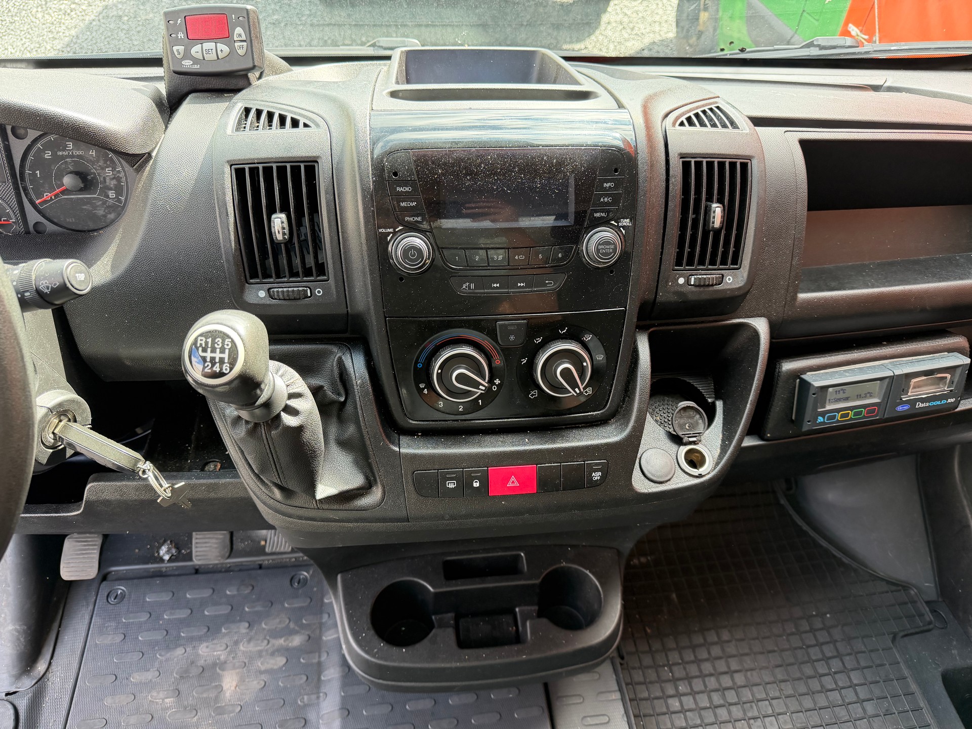 FIAT Ducato 35 2.3 MJ Tiefkühler -20-image-12