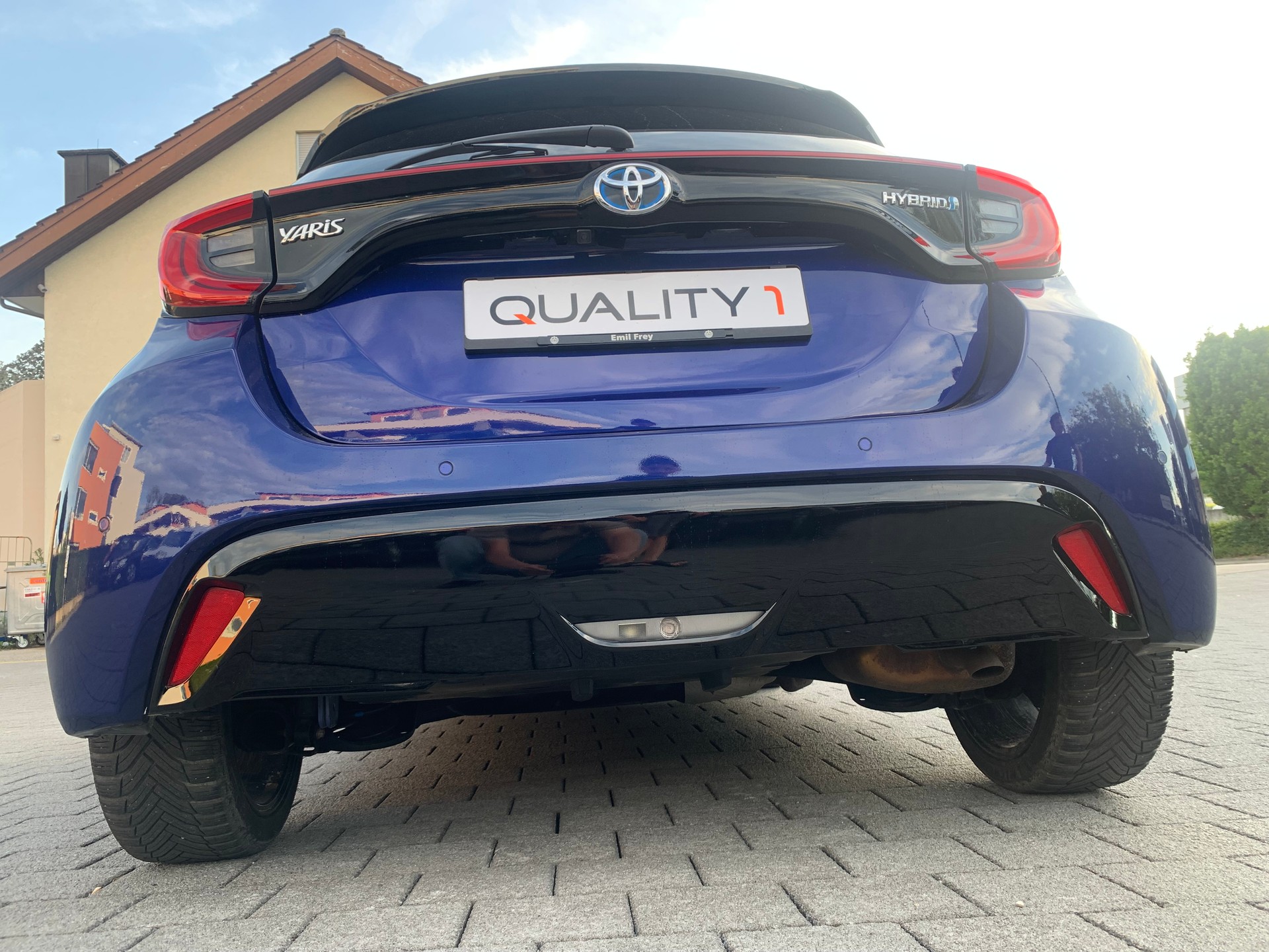 TOYOTA Yaris 1.5 Premiere Edition e-CVT-image-6