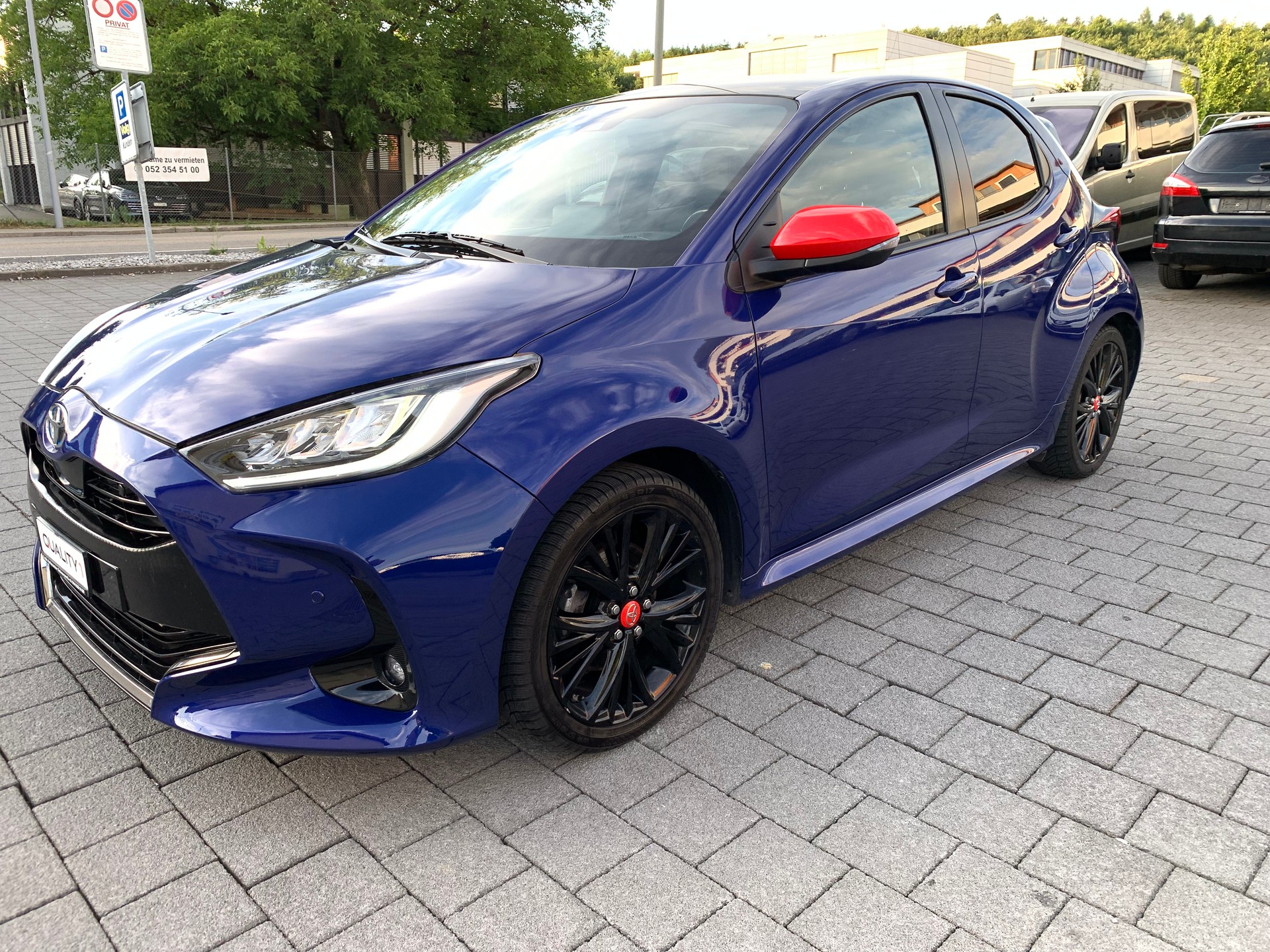 TOYOTA Yaris 1.5 Premiere Edition e-CVT