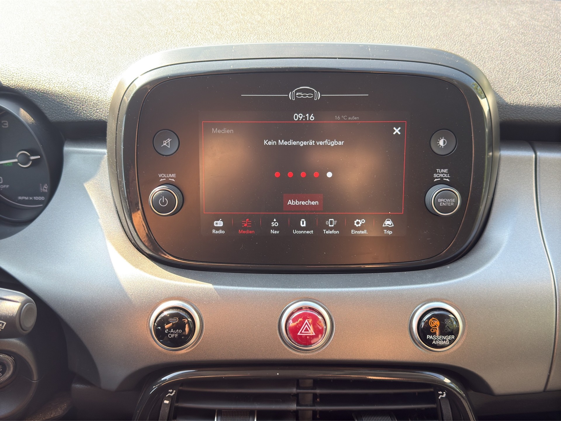 FIAT 500 X 1.5 Hybrid Sport-image-30
