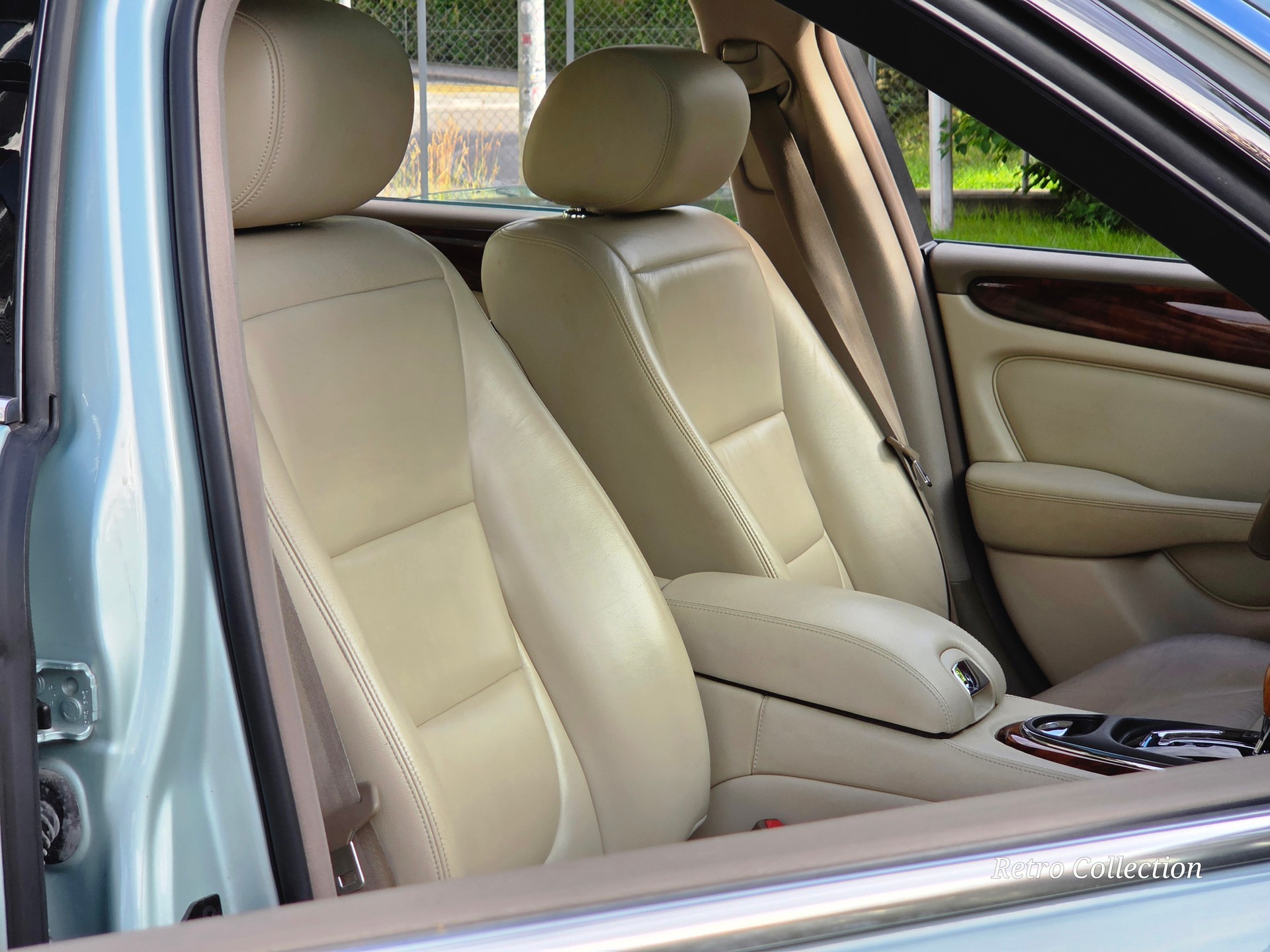 JAGUAR XJ8 4.2 V8 Executive - voiture CH - 1ère main - bon état - vendue expertisée du jour.-image-11