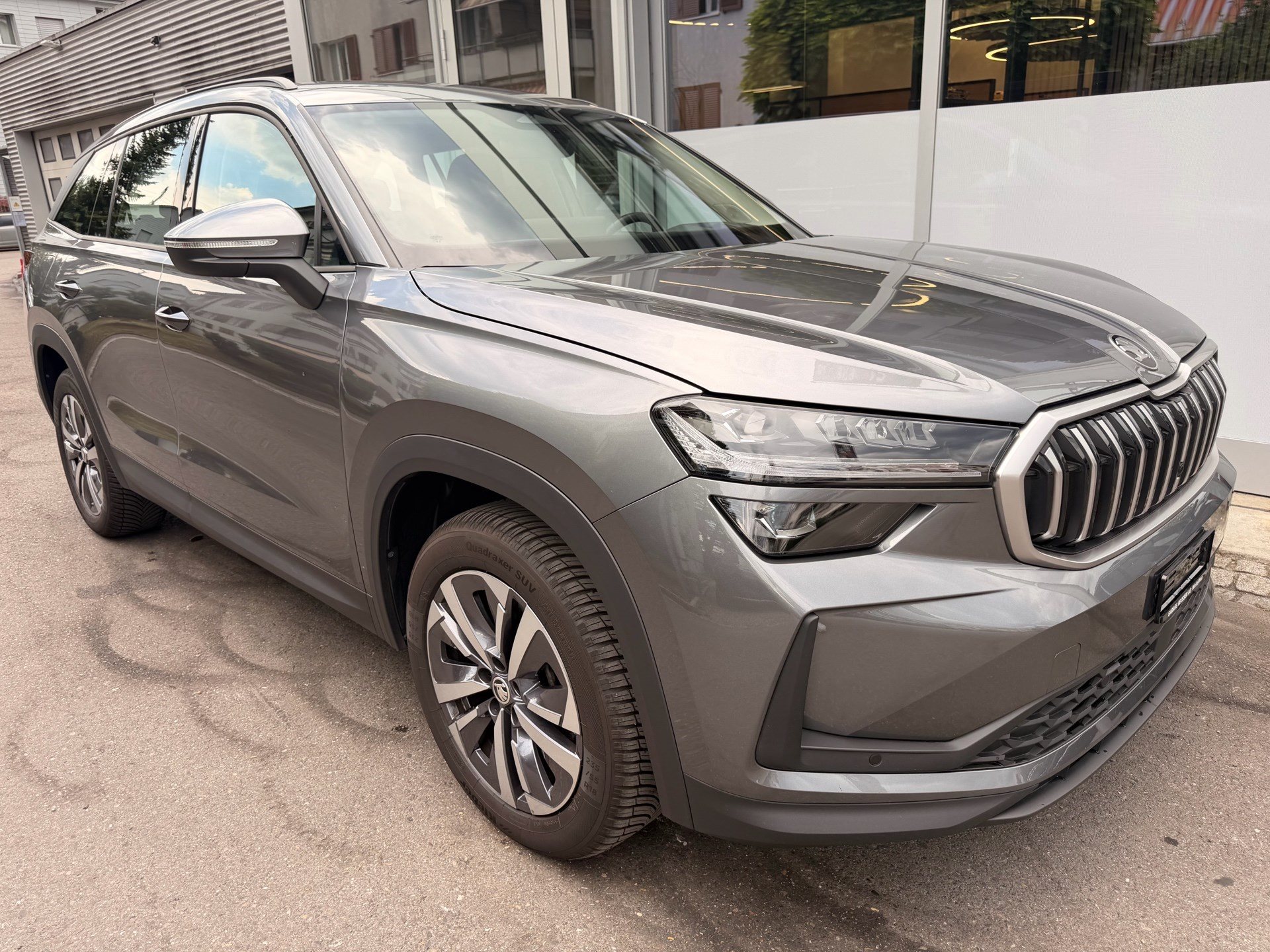 SKODA Kodiaq 2.0 TDI 193 PS 4x4 Selection *** 7 SITZER & TOP AUSSTATTUNG ***-showroom-element-2