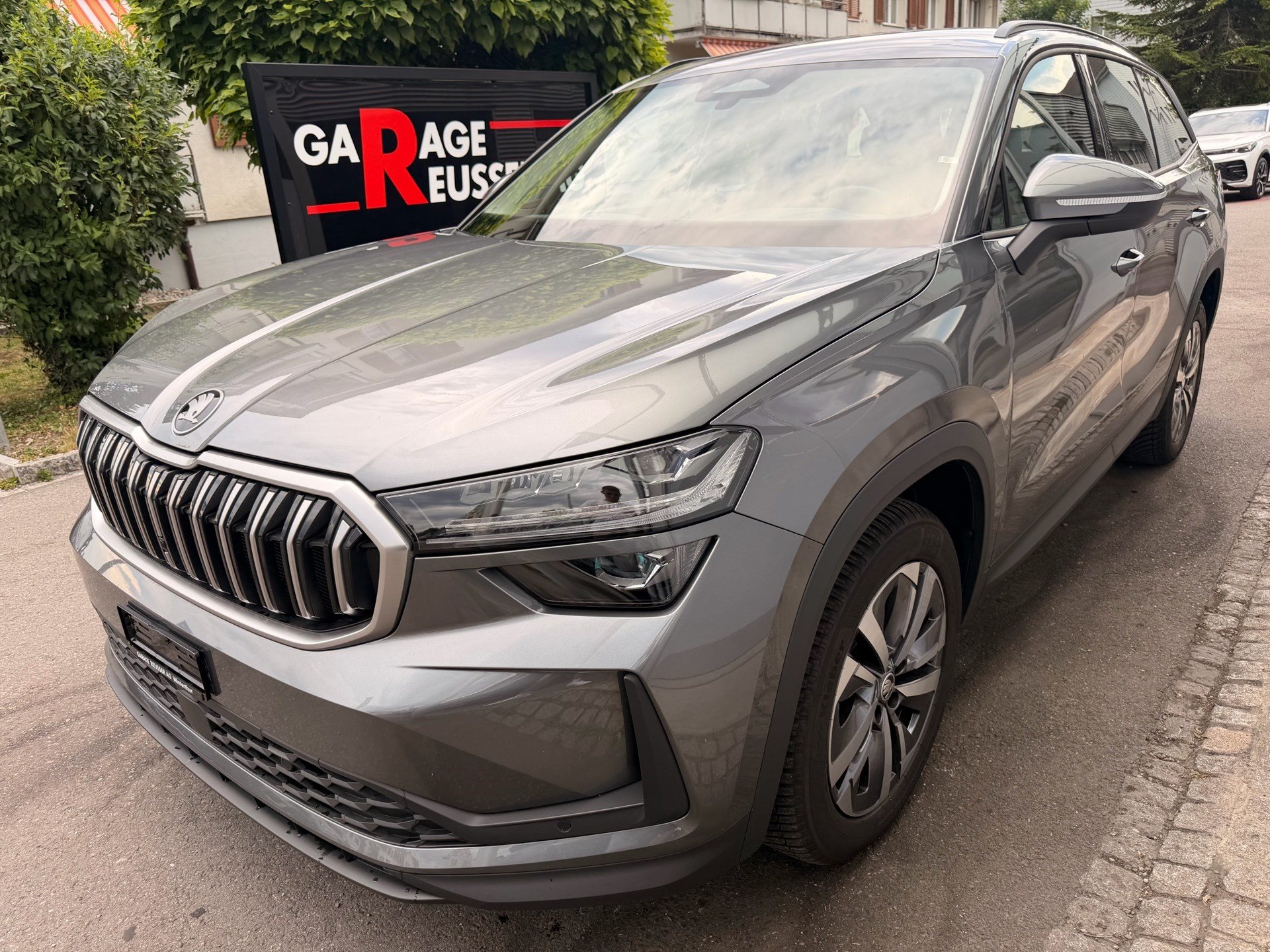 SKODA Kodiaq 2.0 TDI 193 PS 4x4 Selection *** 7 SITZER & TOP AUSSTATTUNG ***