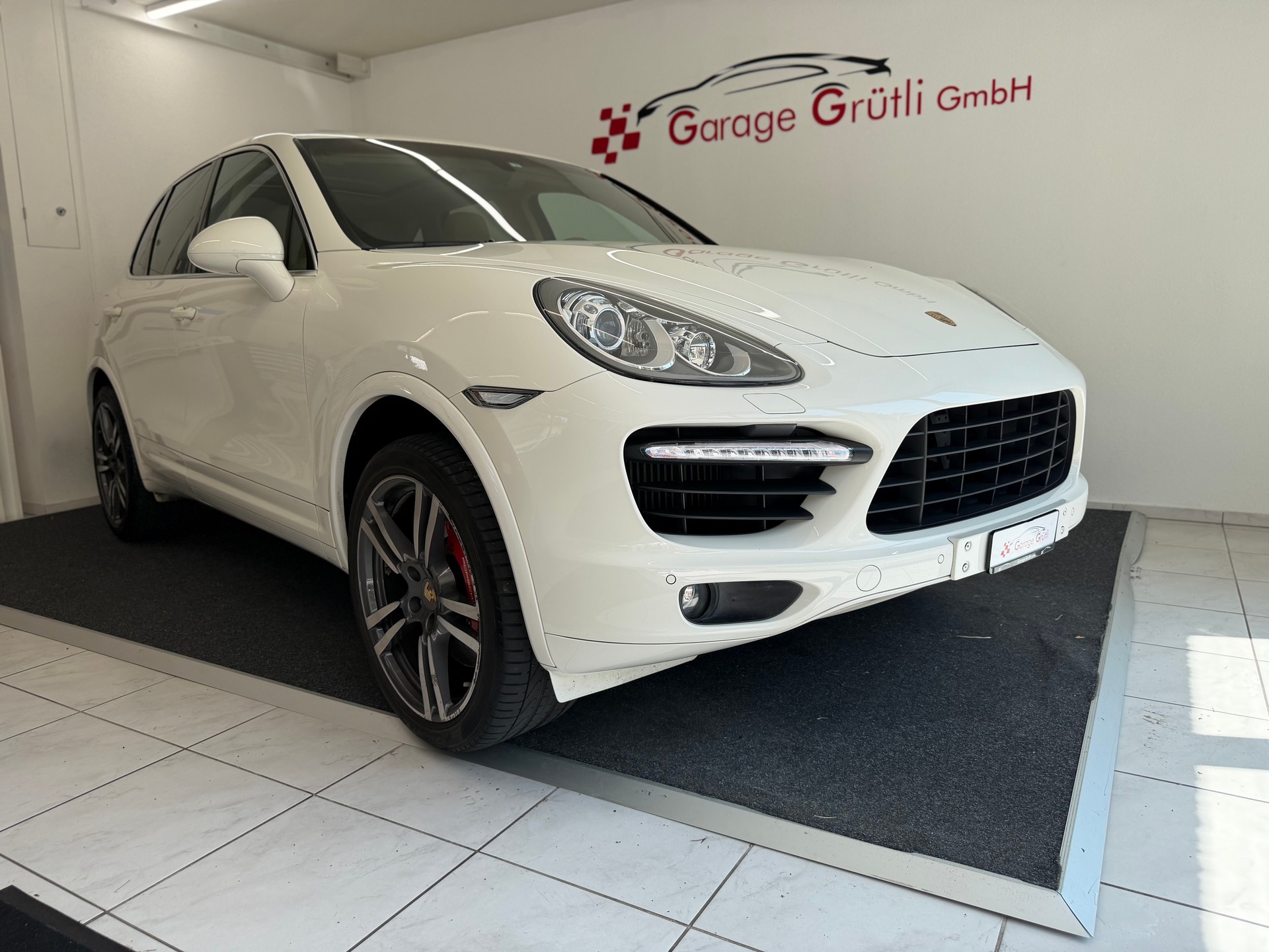 PORSCHE Cayenne 4.8 V8 Turbo TipT