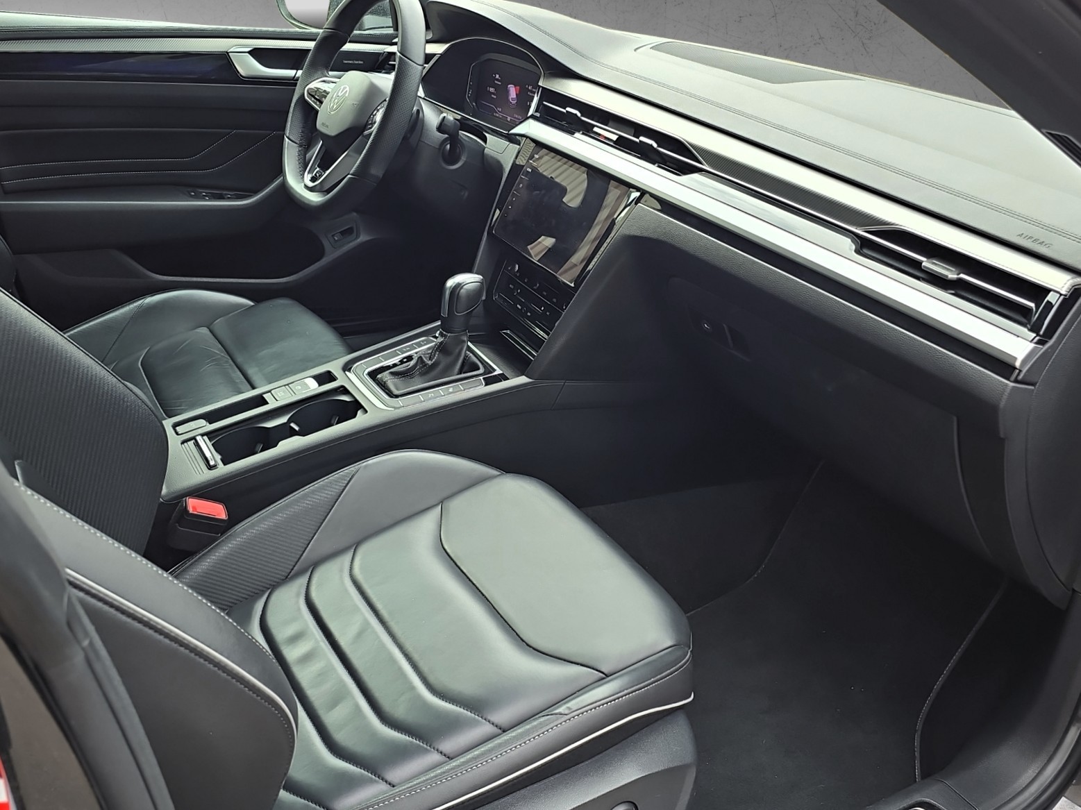 VW Arteon SB 2.0 TSI R-Line 4Motion DSG mit AHK-image-9