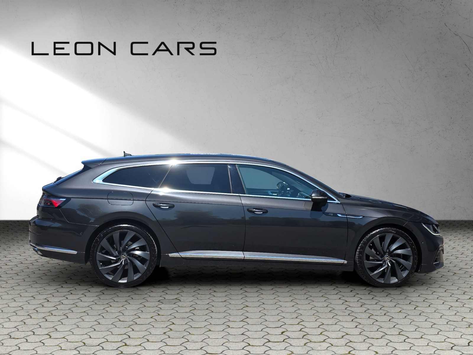 VW Arteon SB 2.0 TSI R-Line 4Motion DSG mit AHK-showroom-element-3