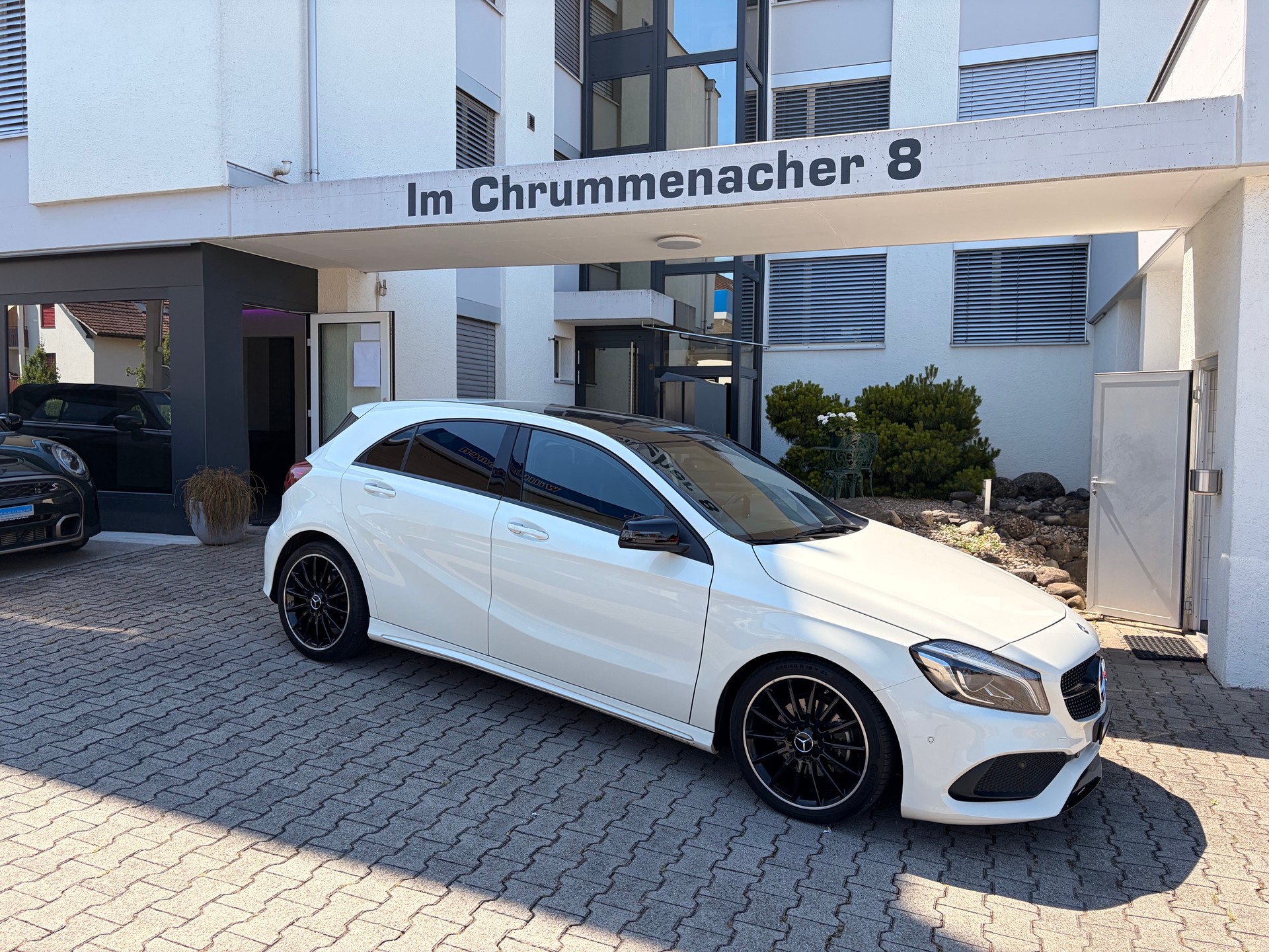 MERCEDES-BENZ A 180 AMG Line 7G-DCT-image-1